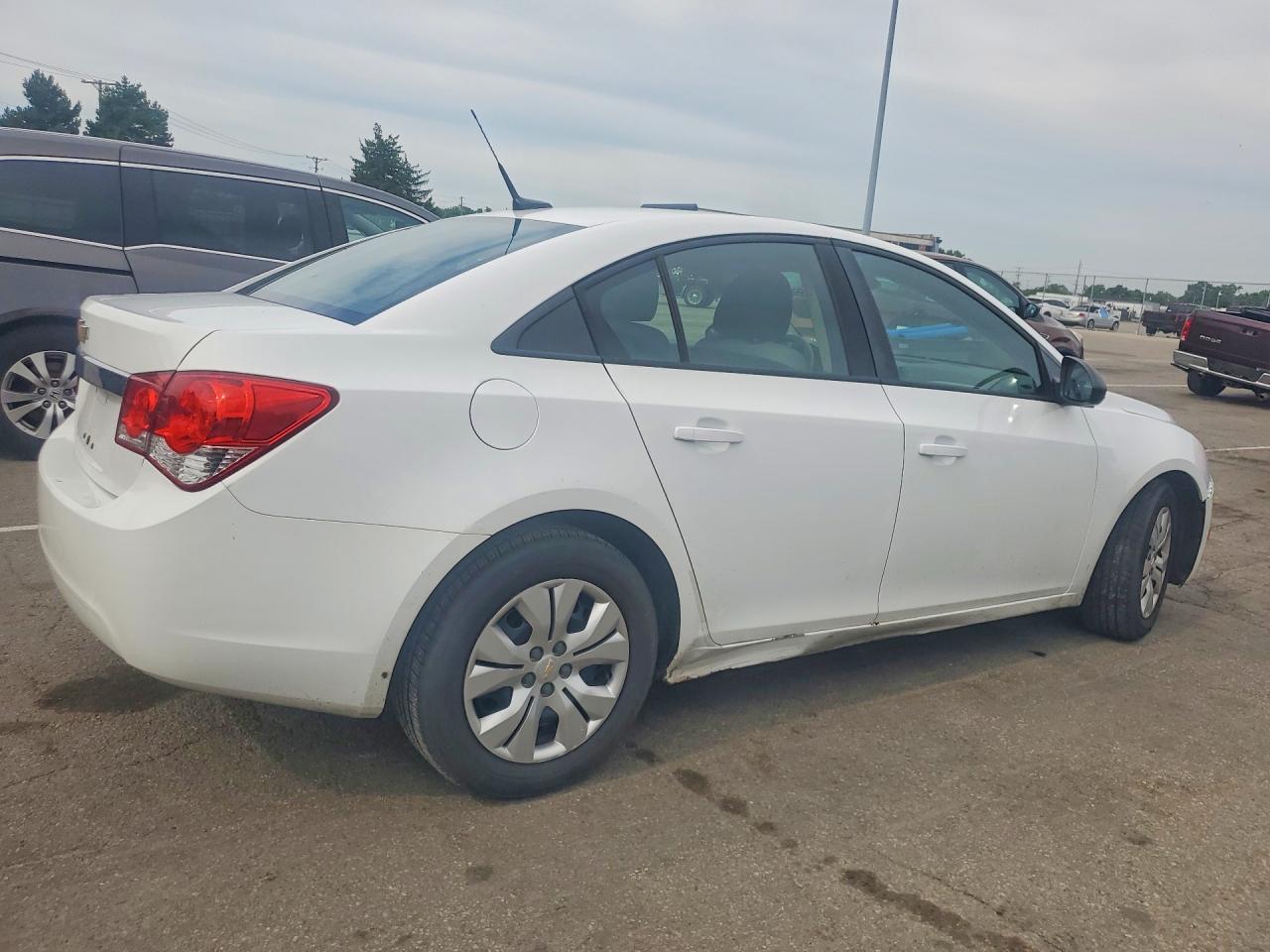 2013 Chevrolet Cruze Ls White vin: 1G1PA5SH9D7163294