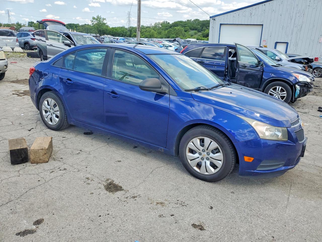 2013 Chevrolet Cruze Ls Blue vin: 1G1PA5SH9D7297903