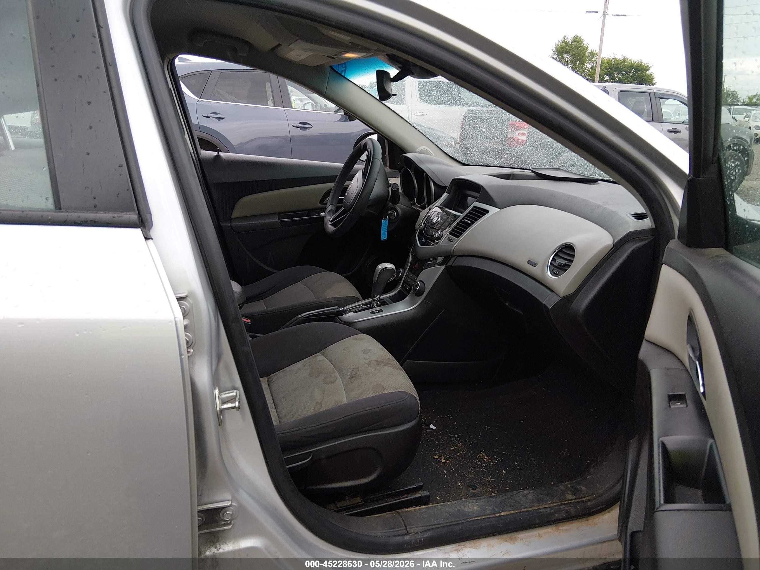 2014 Chevrolet Cruze Ls Auto Silver vin: 1G1PA5SH9E7167802