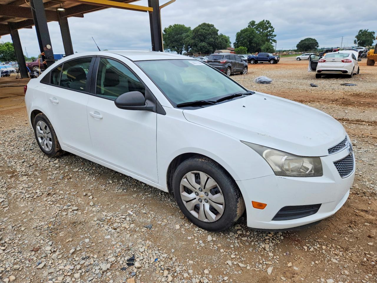 2014 Chevrolet Cruze Ls White vin: 1G1PA5SH9E7198127