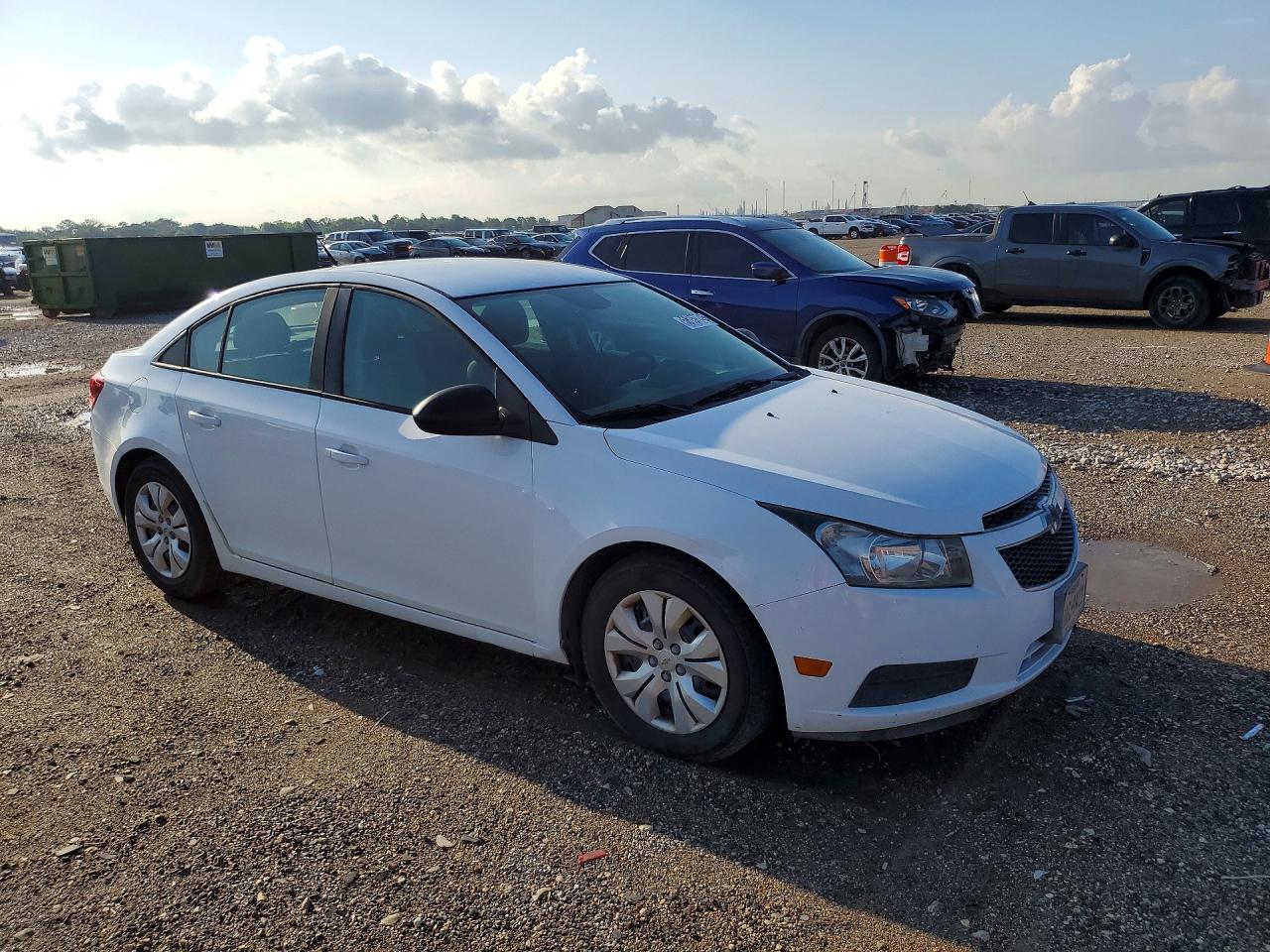 2014 Chevrolet Cruze Ls White vin: 1G1PA5SH9E7269990