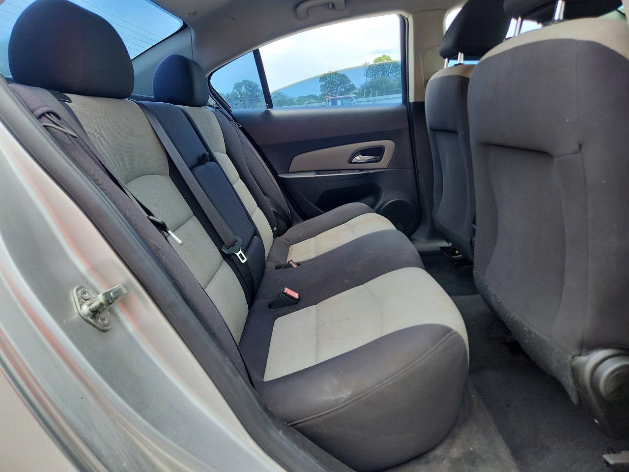 2014 Chevrolet Cruze Ls Silver vin: 1G1PA5SH9E7280942