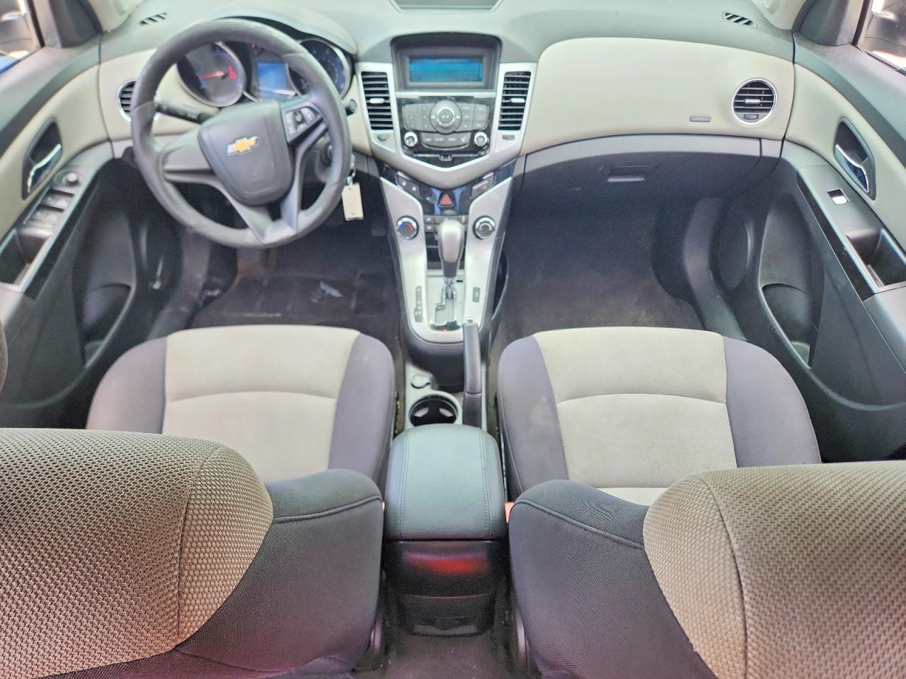 2014 Chevrolet Cruze Ls Silver vin: 1G1PA5SH9E7280942