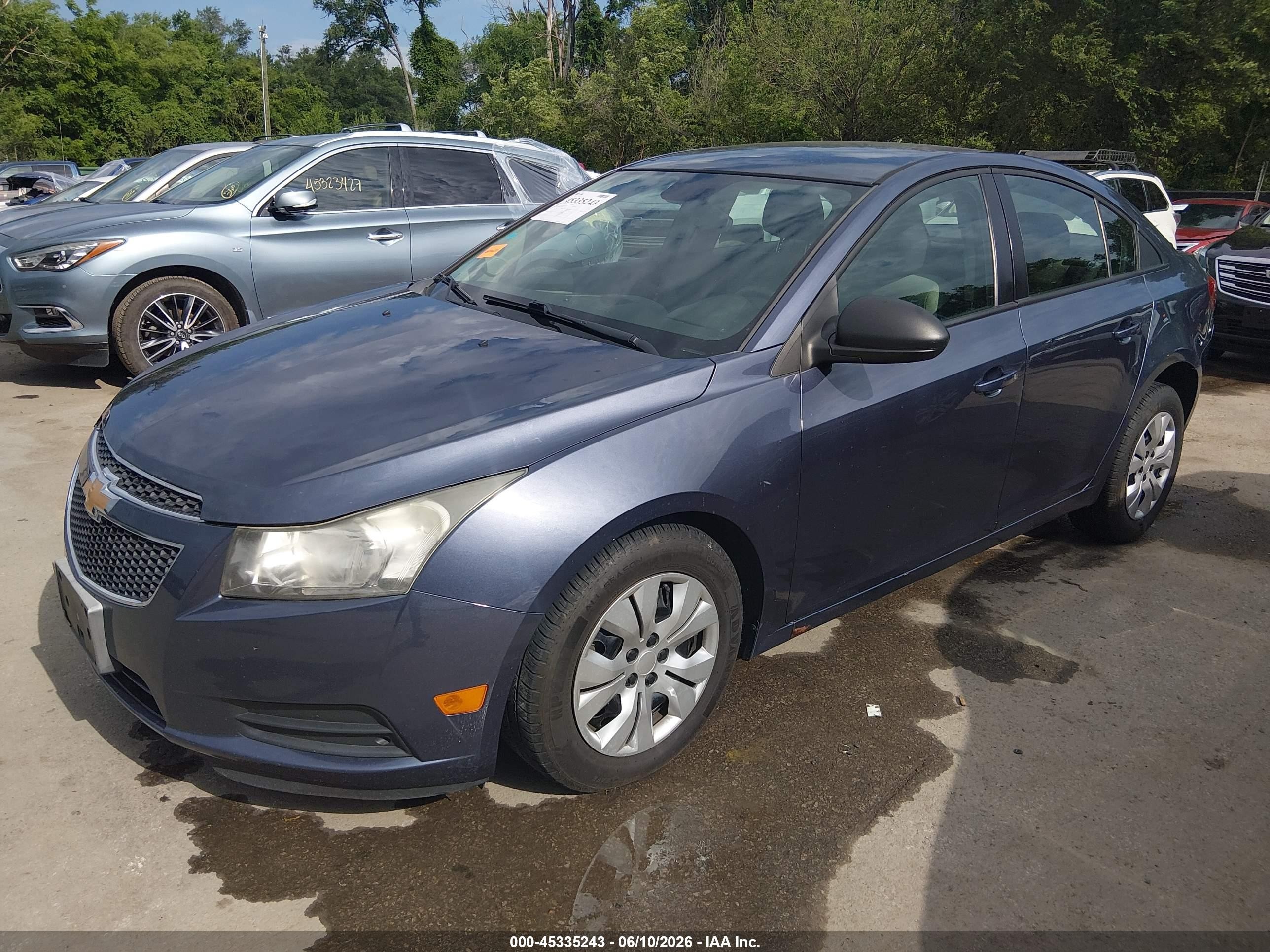 2013 Chevrolet Cruze Ls Auto Gray vin: 1G1PA5SHXD7207660