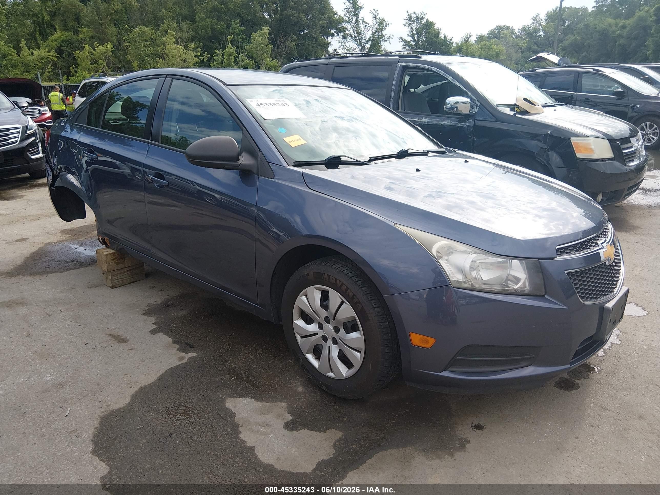 2013 Chevrolet Cruze Ls Auto Gray vin: 1G1PA5SHXD7207660