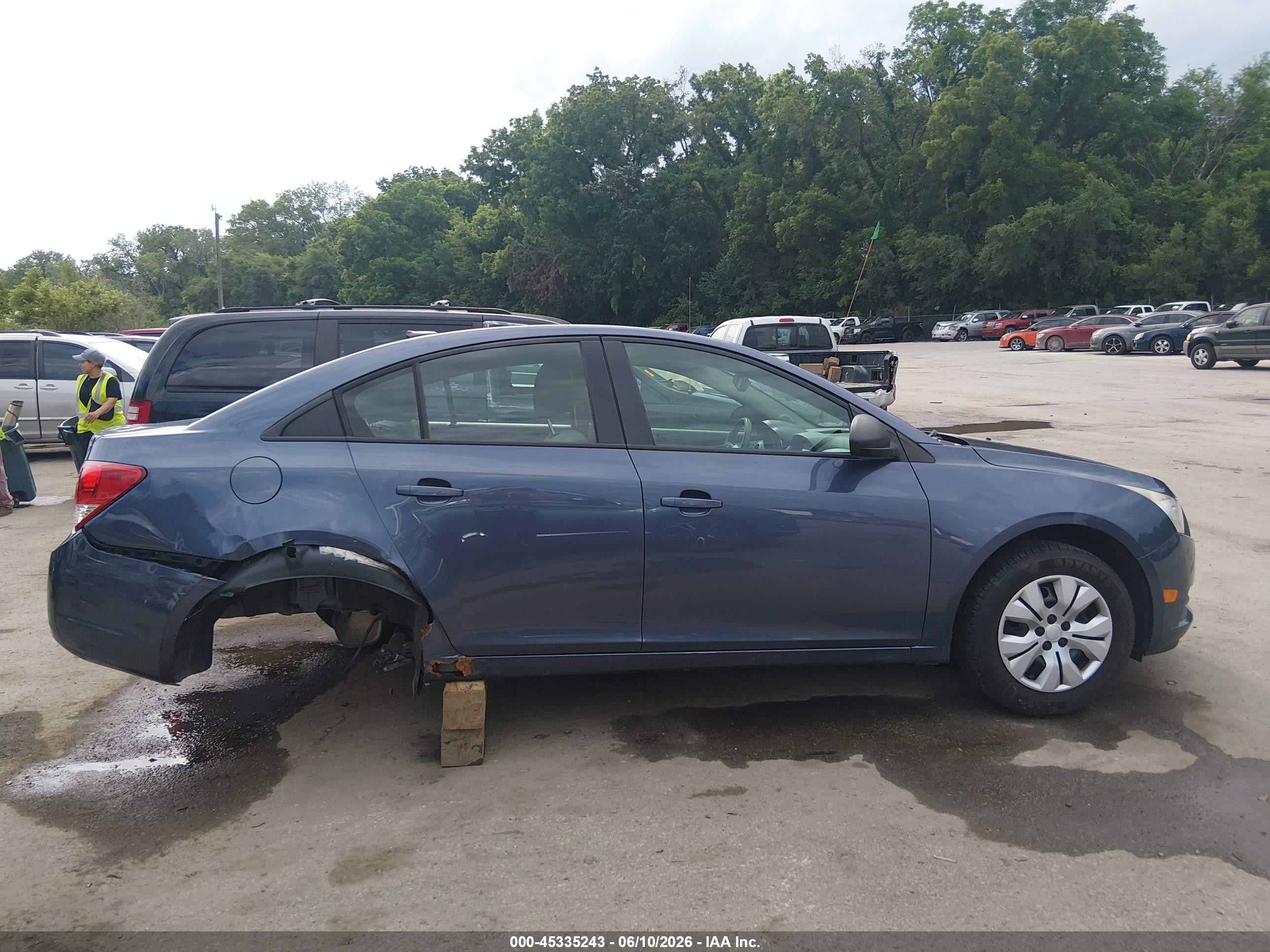 2013 Chevrolet Cruze Ls Auto Gray vin: 1G1PA5SHXD7207660