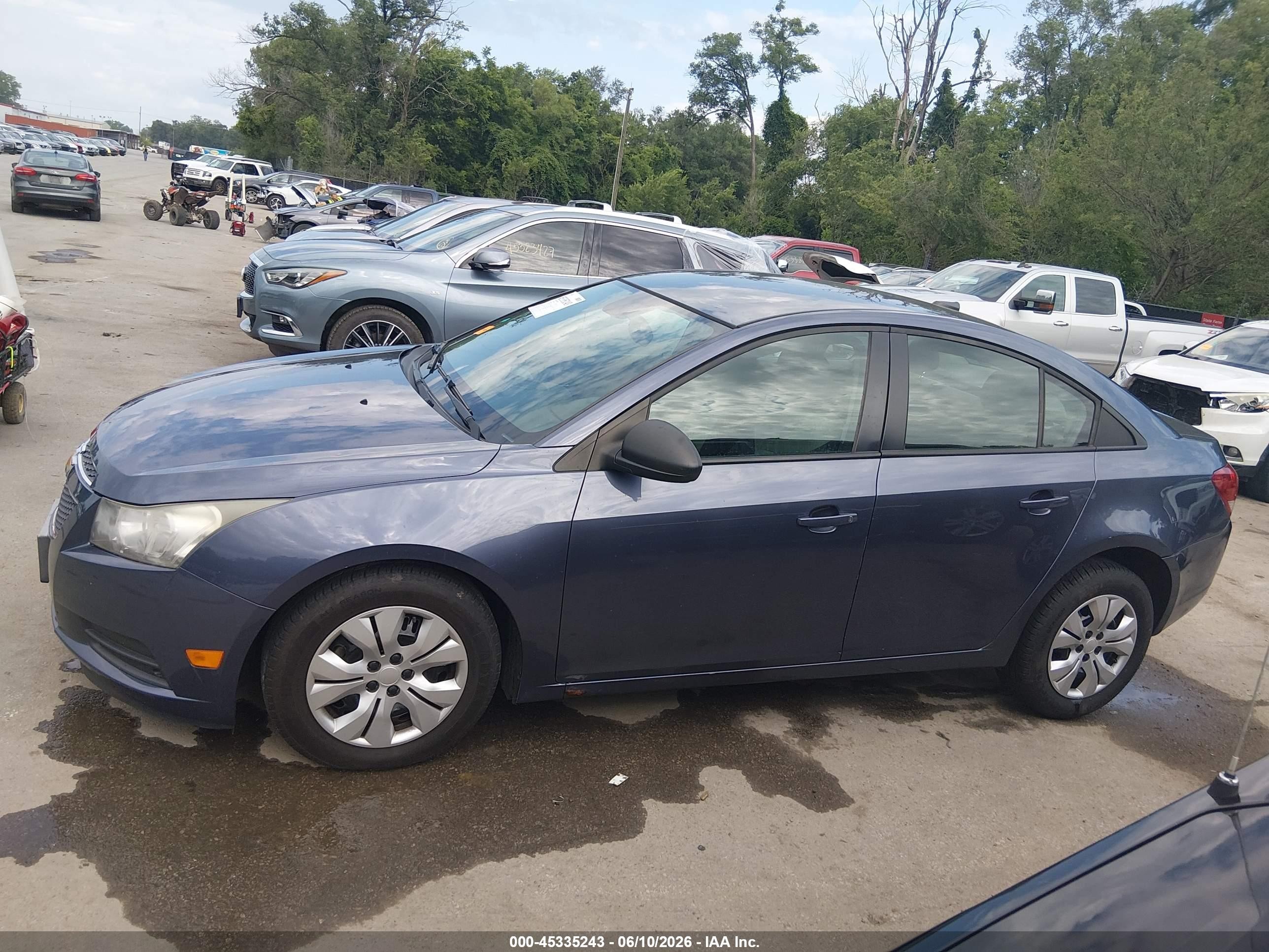 2013 Chevrolet Cruze Ls Auto Gray vin: 1G1PA5SHXD7207660
