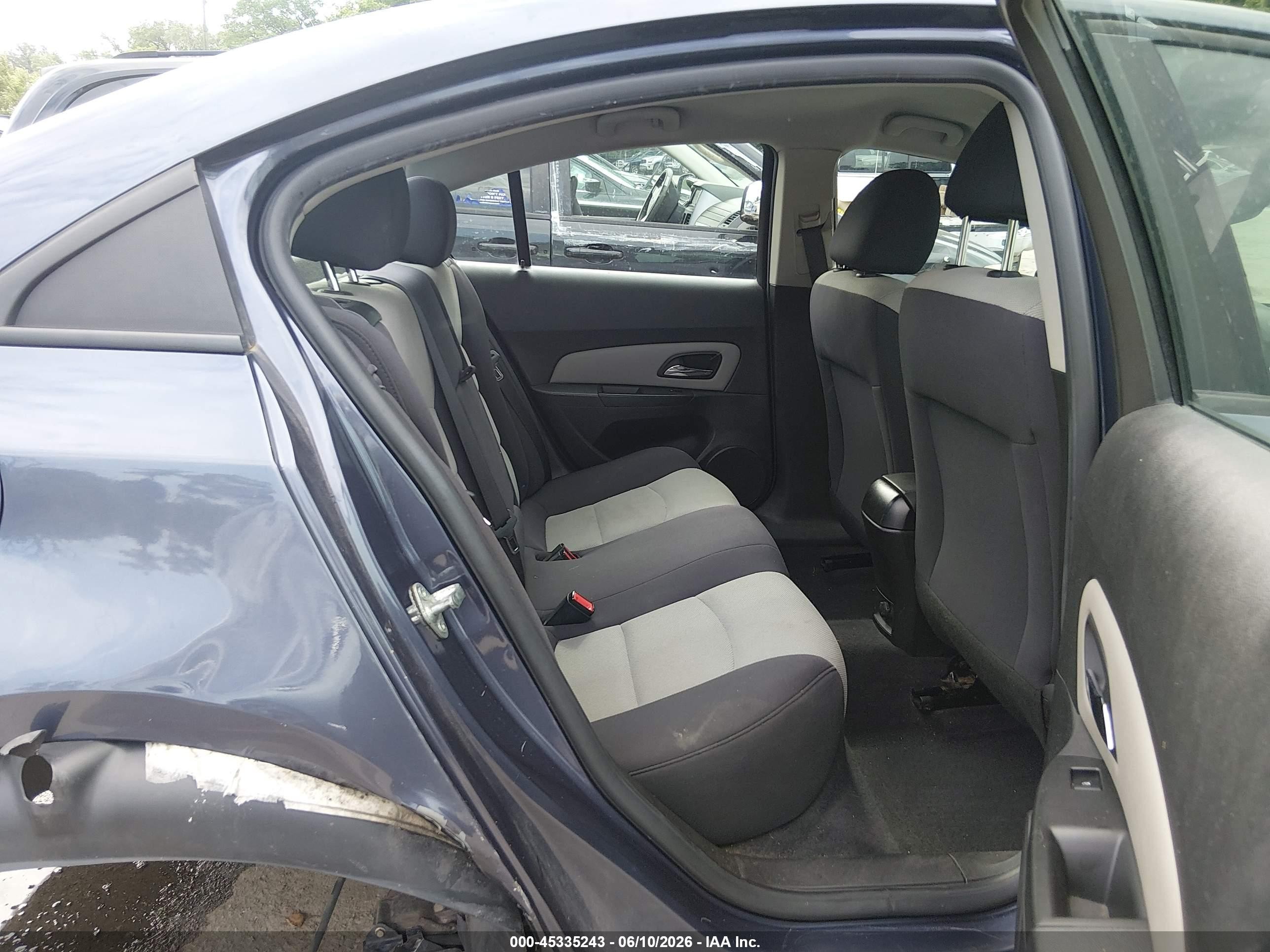 2013 Chevrolet Cruze Ls Auto Gray vin: 1G1PA5SHXD7207660