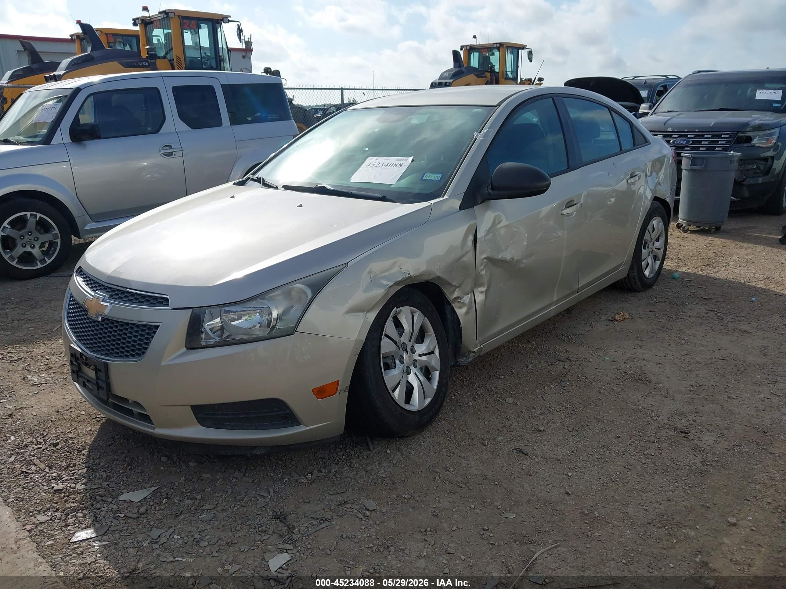 2013 Chevrolet Cruze Ls Auto Beige vin: 1G1PA5SHXD7252212