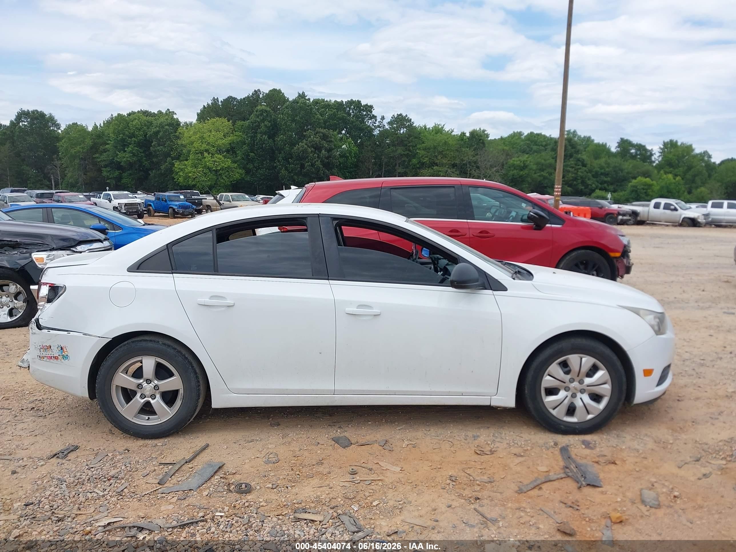 2014 Chevrolet Cruze Ls Auto White vin: 1G1PA5SHXE7226405