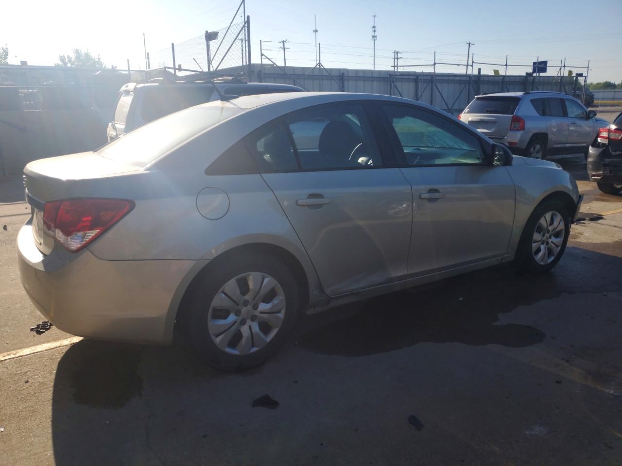 2014 Chevrolet Cruze Ls Beige vin: 1G1PA5SHXE7333339