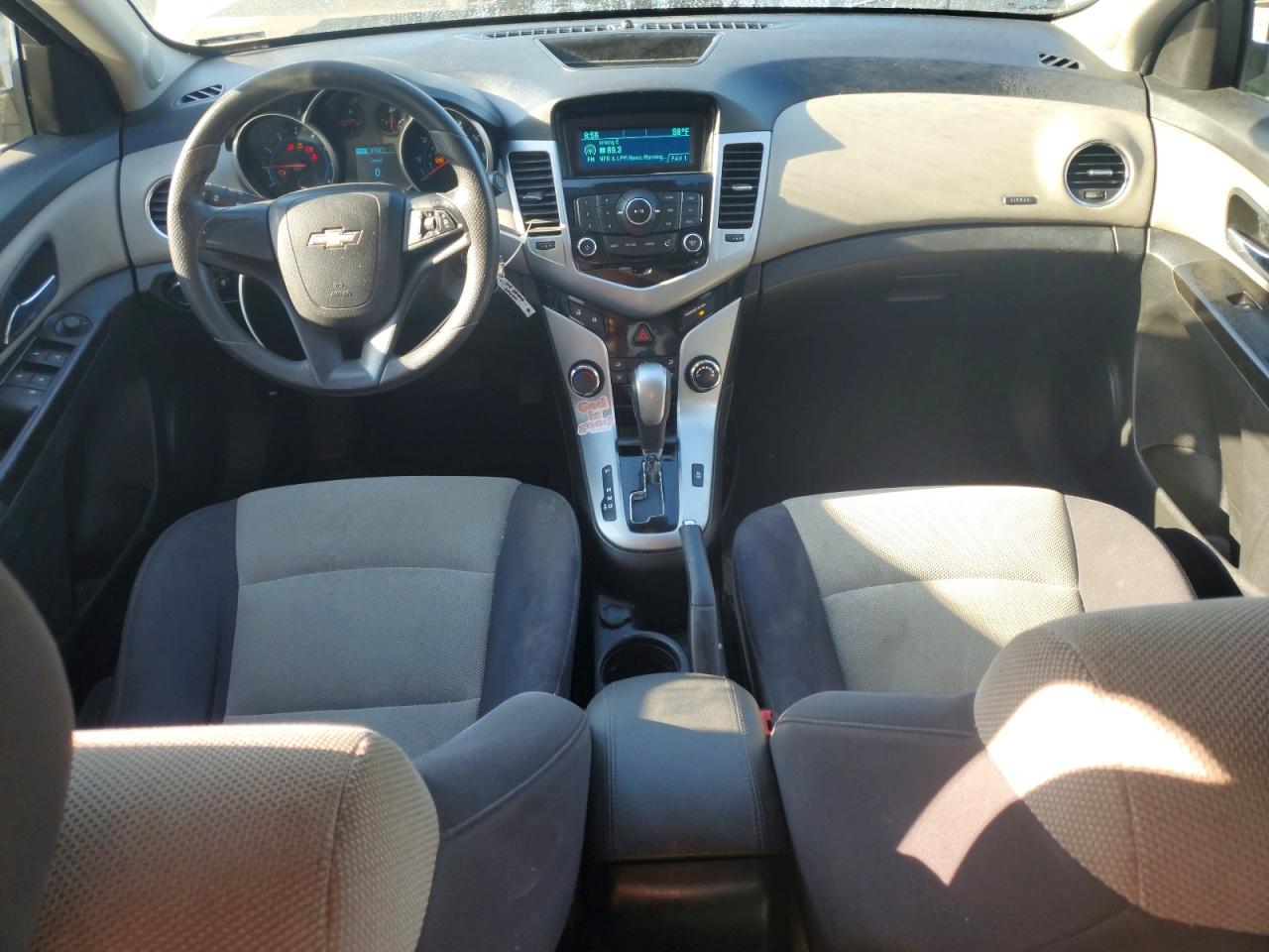 2014 Chevrolet Cruze Ls Beige vin: 1G1PA5SHXE7333339