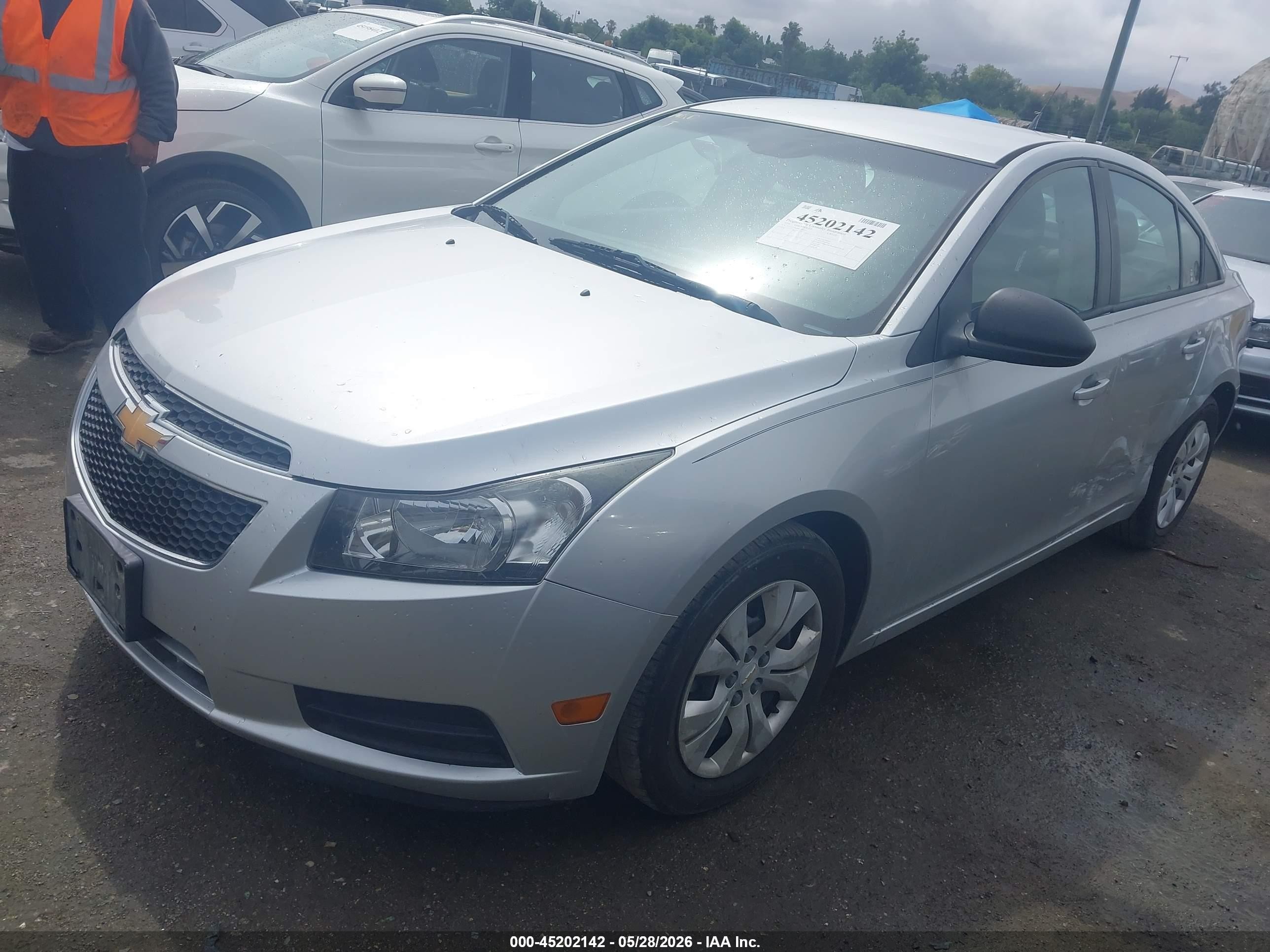 2014 Chevrolet Cruze Ls Auto Silver vin: 1G1PA5SHXE7479935