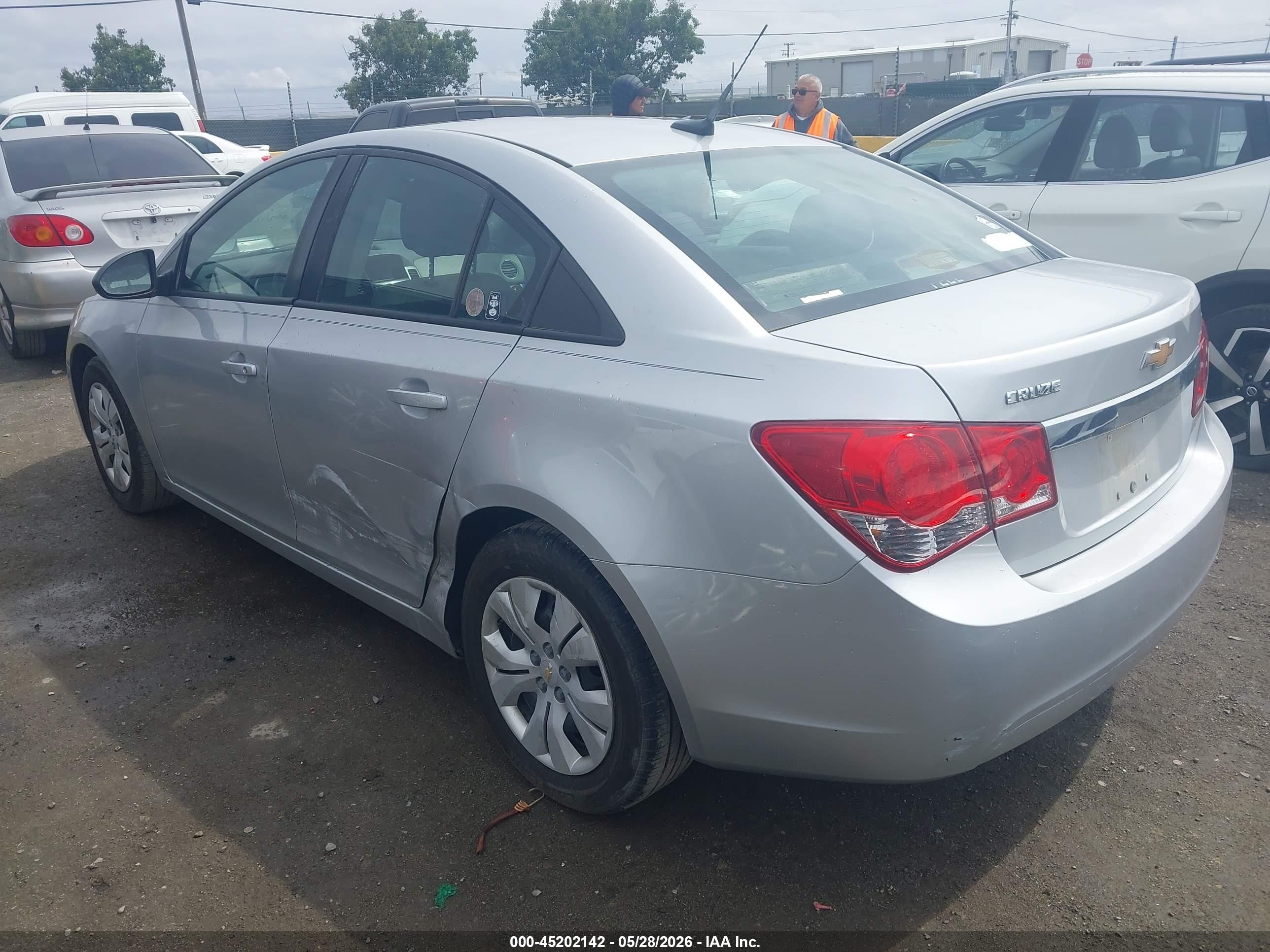 2014 Chevrolet Cruze Ls Auto Silver vin: 1G1PA5SHXE7479935