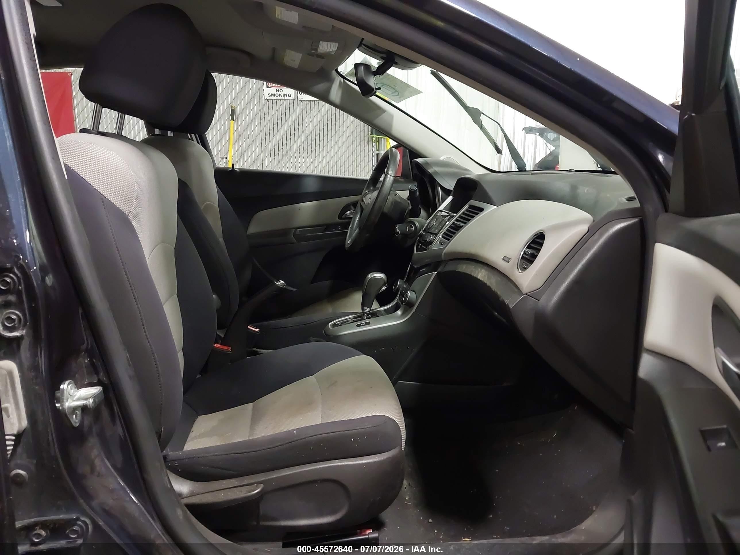 2014 Chevrolet Cruze Ls Auto Blue vin: 1G1PA5SHXE7484990