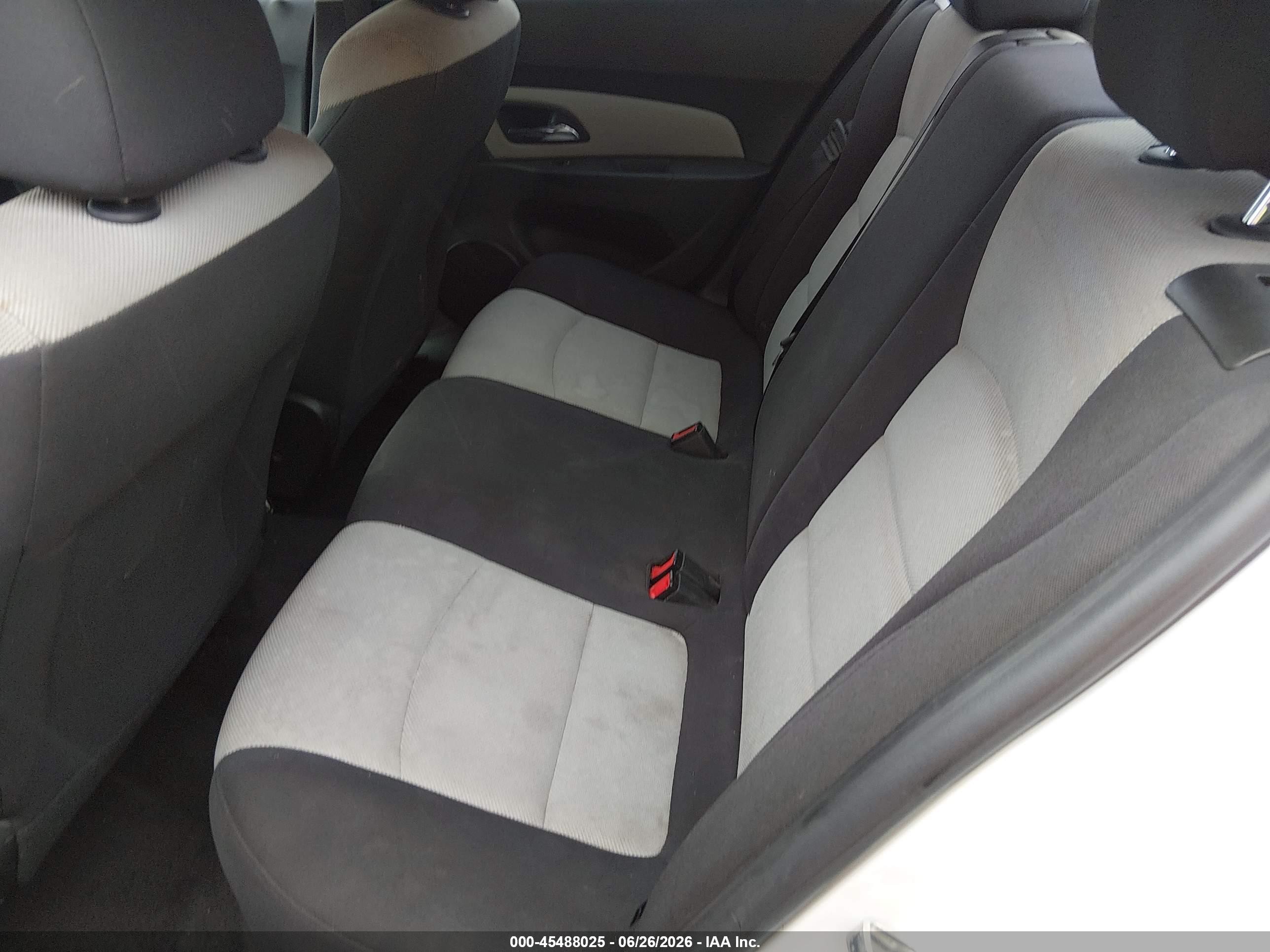 2015 Chevrolet Cruze Ls Manual White vin: 1G1PB5SH0F7232101