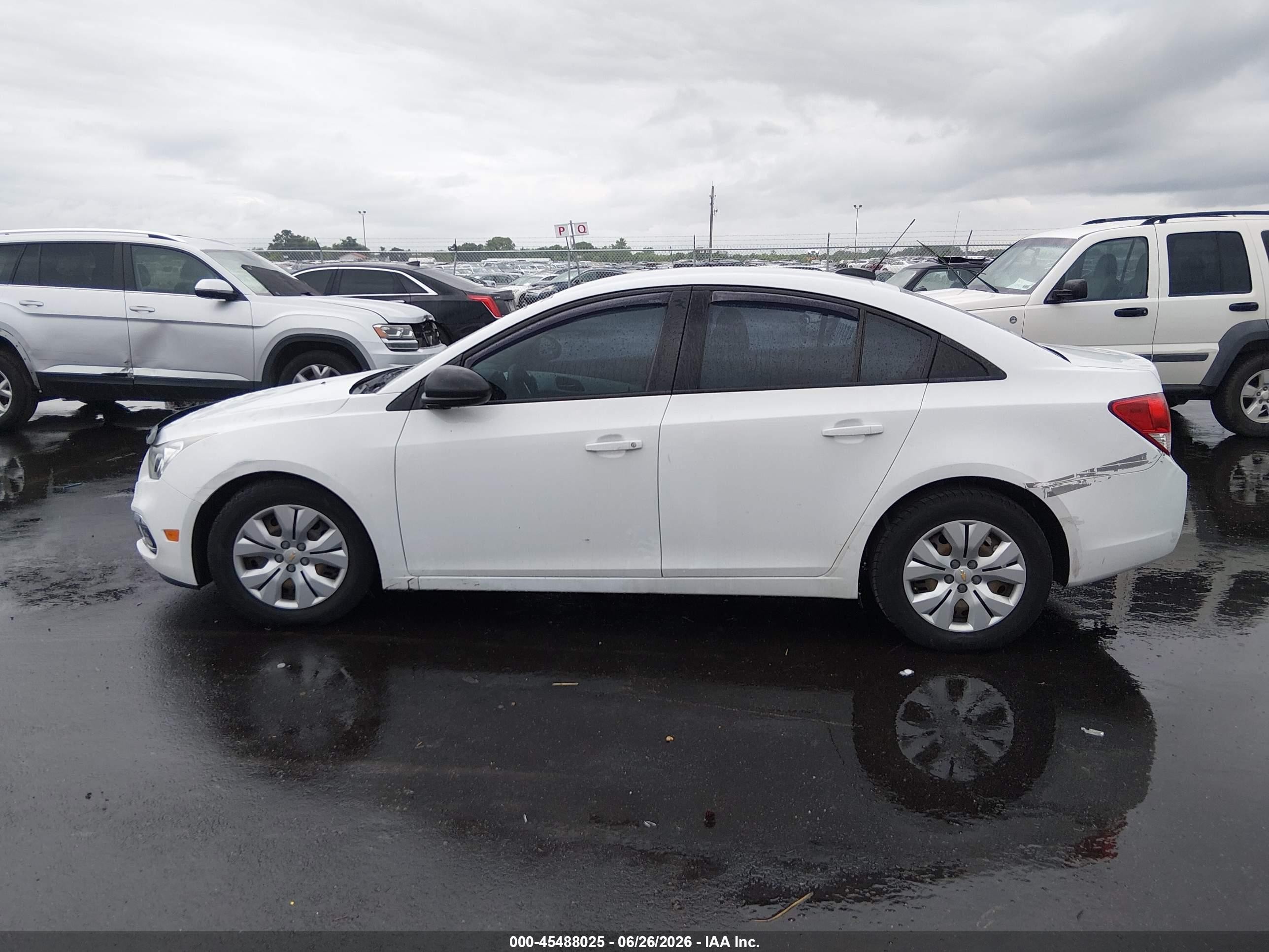 2015 Chevrolet Cruze Ls Manual White vin: 1G1PB5SH0F7232101