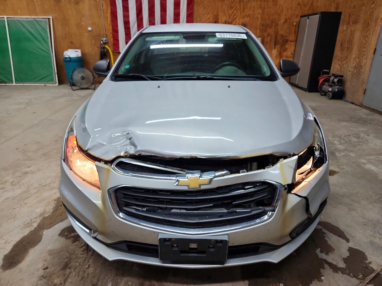 2015 Chevrolet Cruze Ls Silver vin: 1G1PB5SH0F7268788