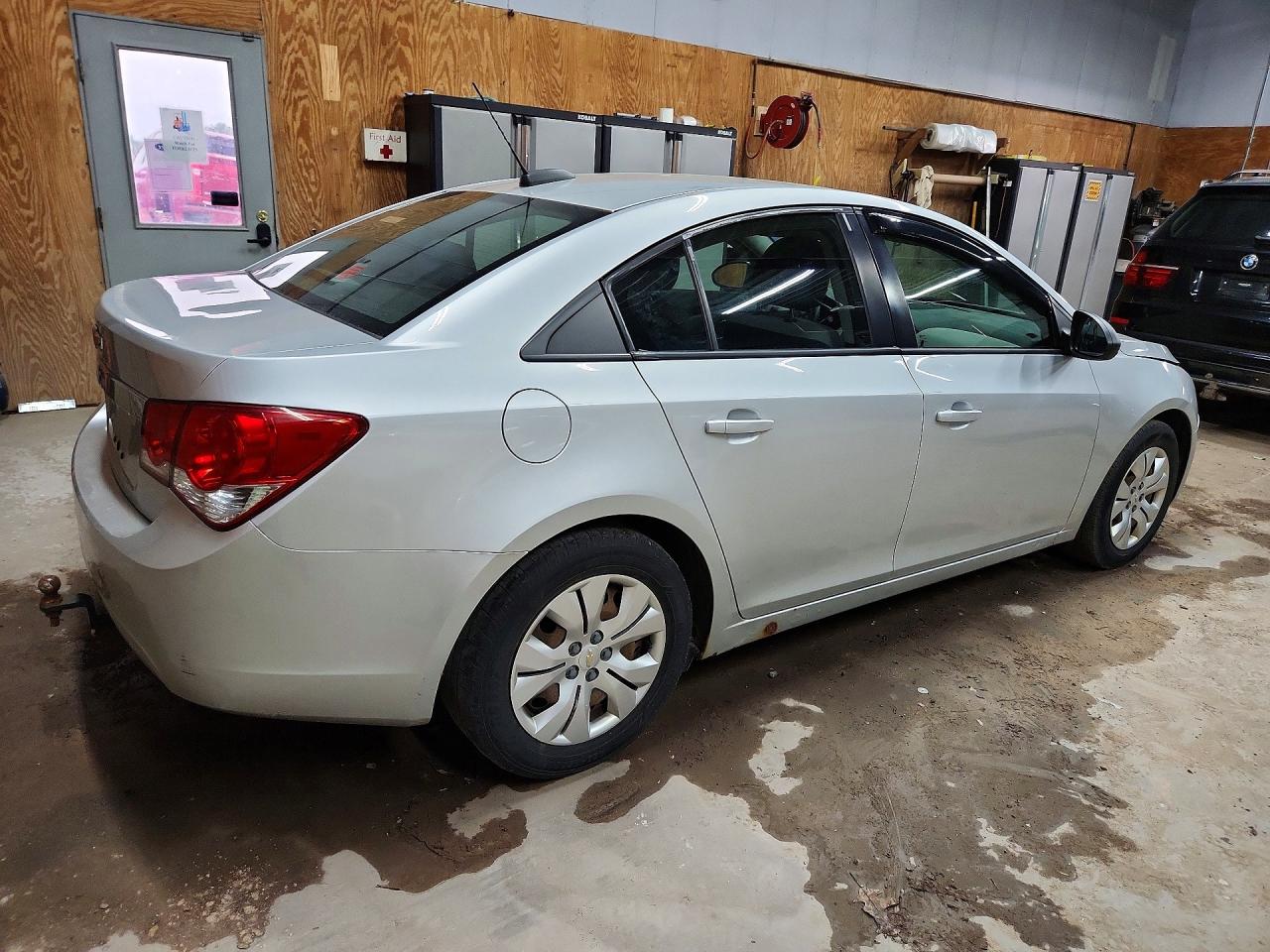 2015 Chevrolet Cruze Ls Silver vin: 1G1PB5SH0F7268788