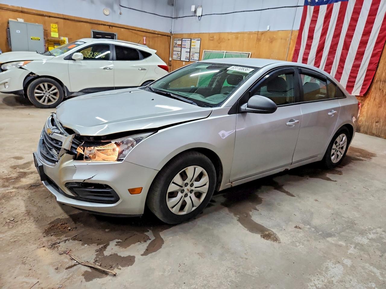 2015 Chevrolet Cruze Ls Серебряный vin: 1G1PB5SH0F7268788