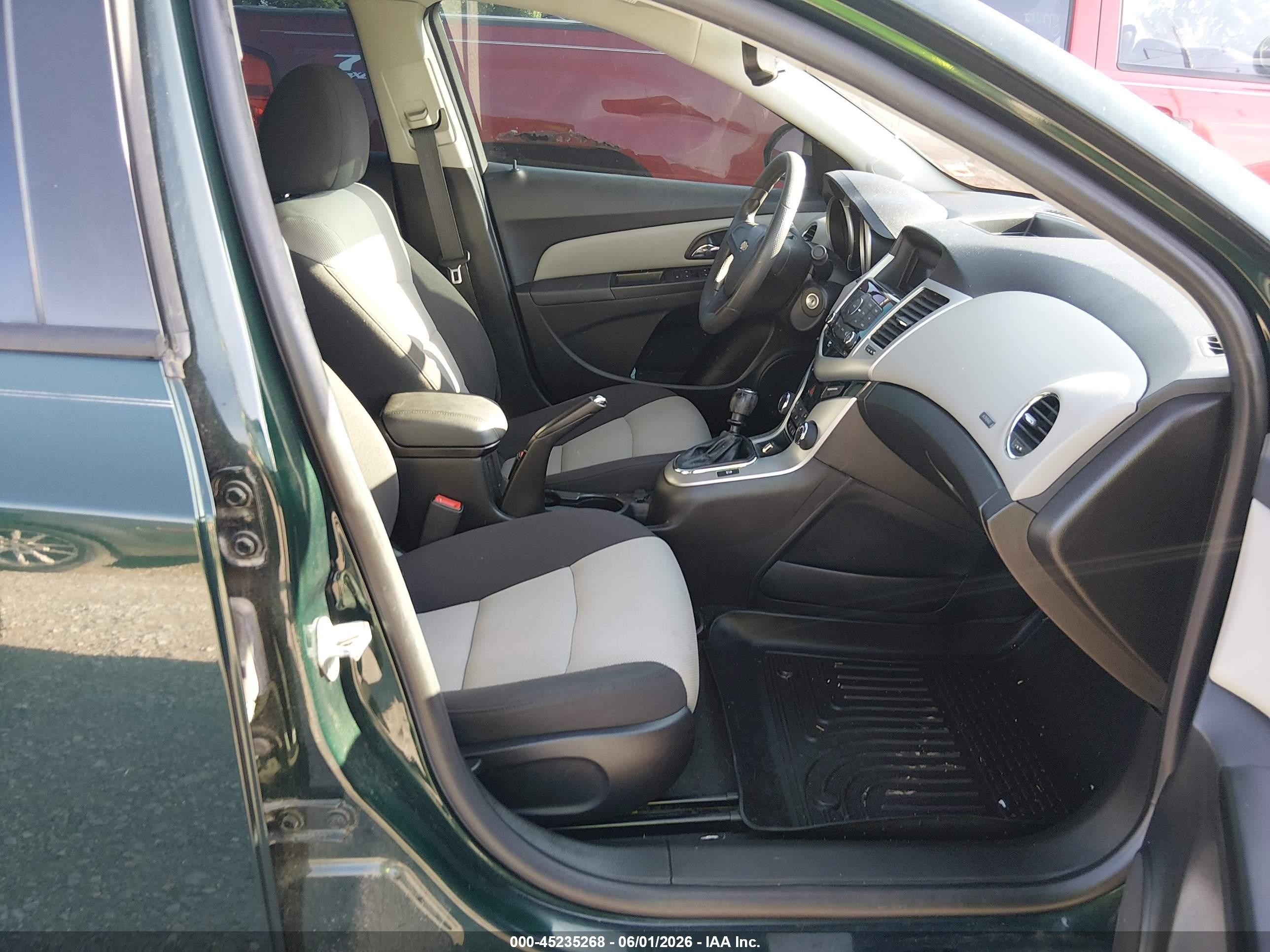 2014 Chevrolet Cruze Ls Manual Зеленый vin: 1G1PB5SH1E7383320
