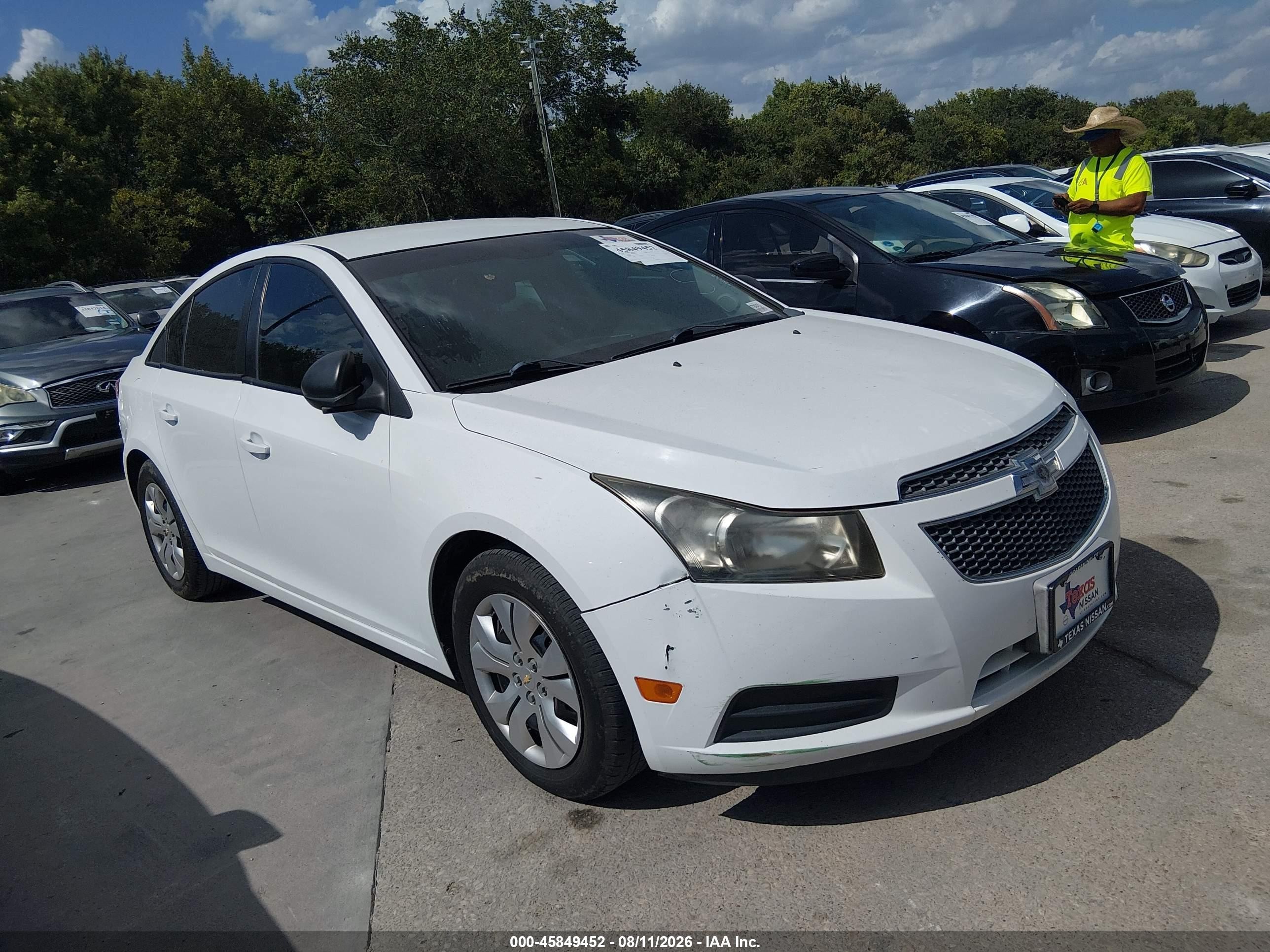 2013 Chevrolet Cruze Ls Manual White vin: 1G1PB5SH2D7243470