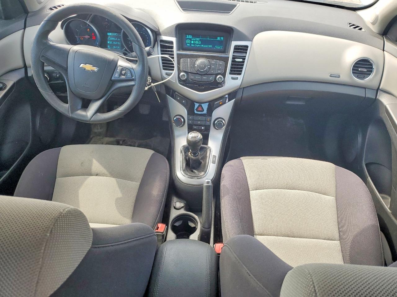 2013 Chevrolet Cruze Ls Серебряный vin: 1G1PB5SH3D7285629