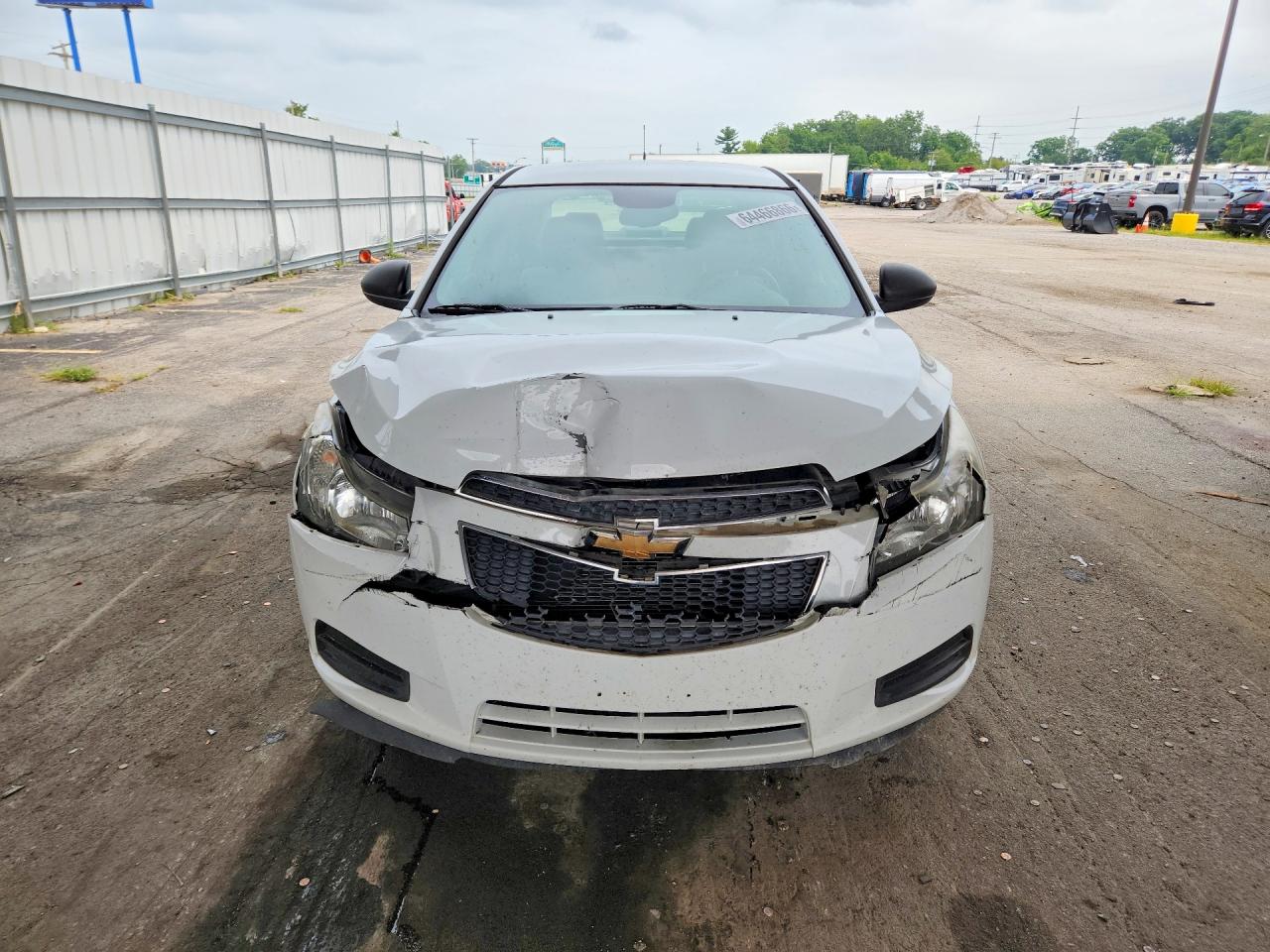 2013 Chevrolet Cruze Ls White vin: 1G1PB5SH5D7123338