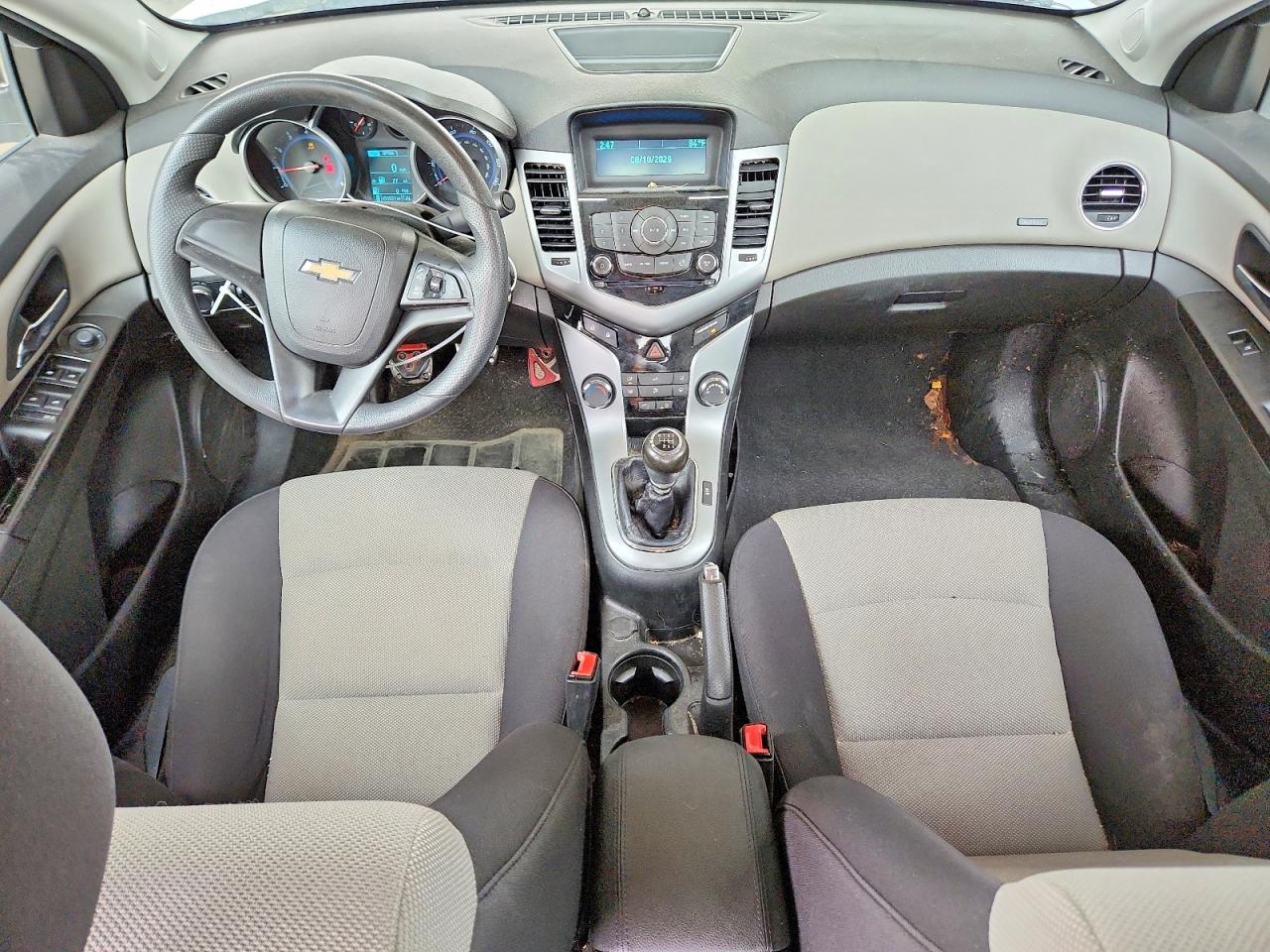 2013 Chevrolet Cruze Ls White vin: 1G1PB5SH5D7123338