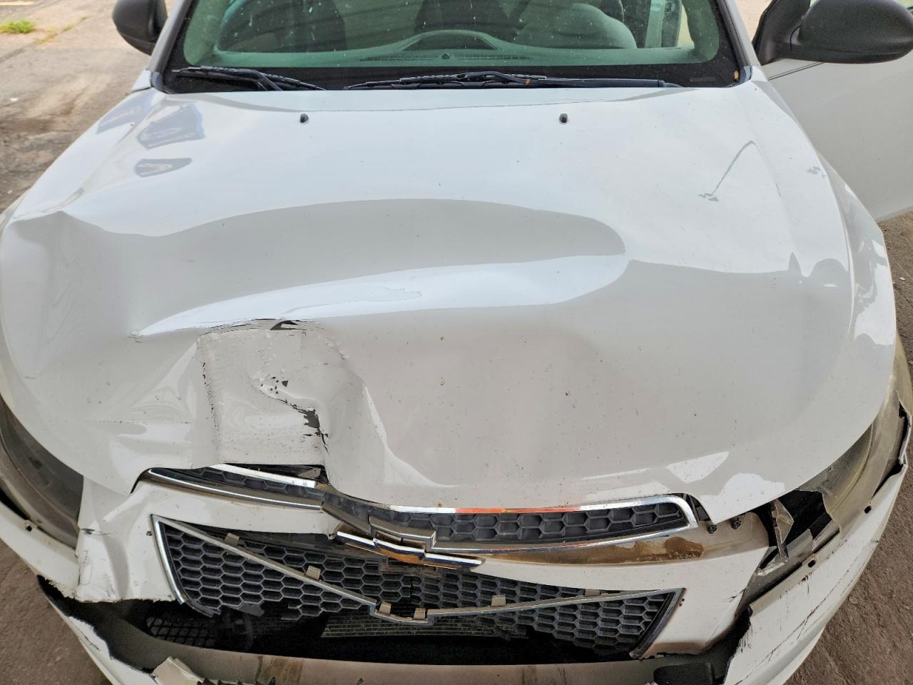 2013 Chevrolet Cruze Ls White vin: 1G1PB5SH5D7123338