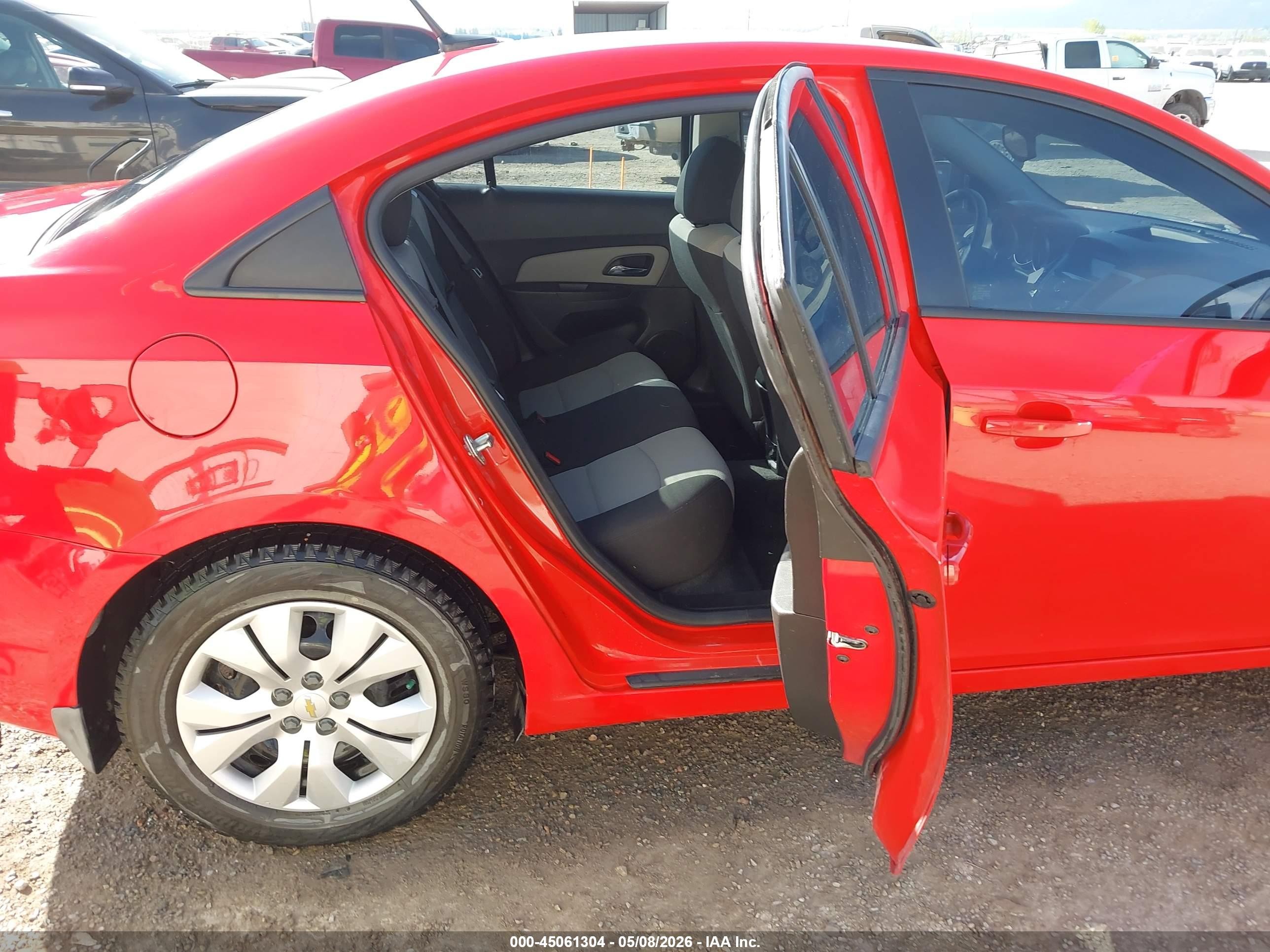 2014 Chevrolet Cruze Ls Manual Red vin: 1G1PB5SH8E7384951