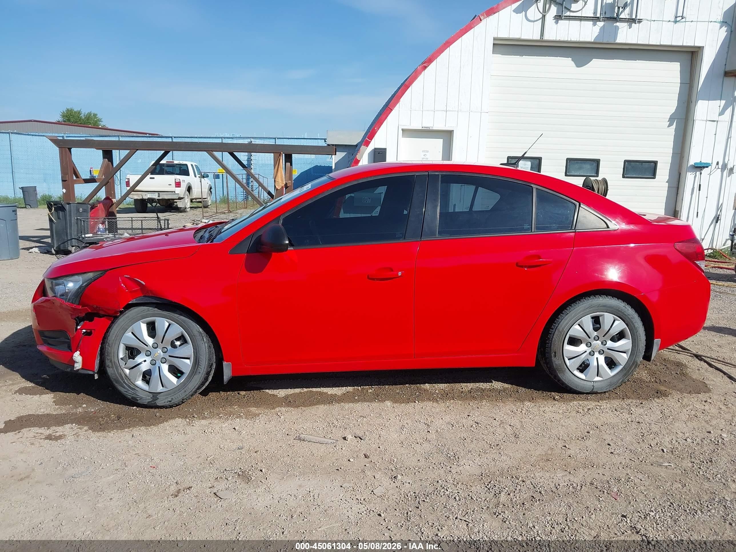 2014 Chevrolet Cruze Ls Manual Red vin: 1G1PB5SH8E7384951