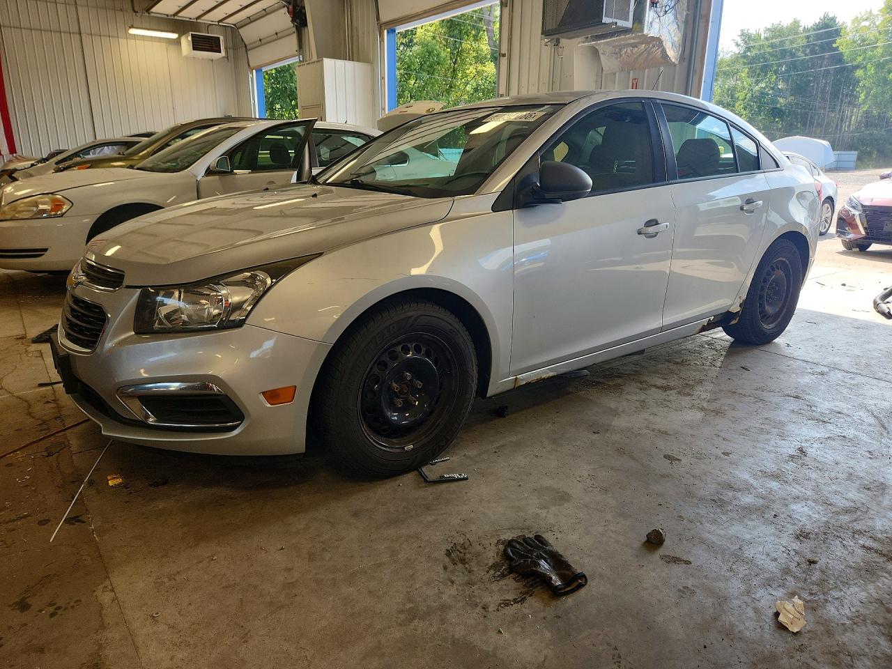 2015 Chevrolet Cruze Ls Silver vin: 1G1PB5SH8F7202392