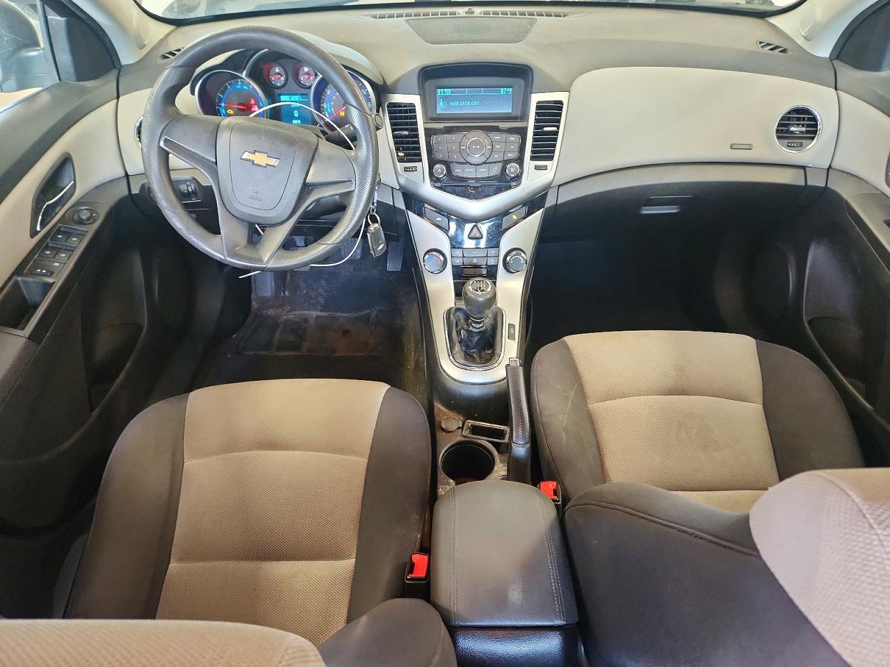 2015 Chevrolet Cruze Ls Silver vin: 1G1PB5SH8F7202392