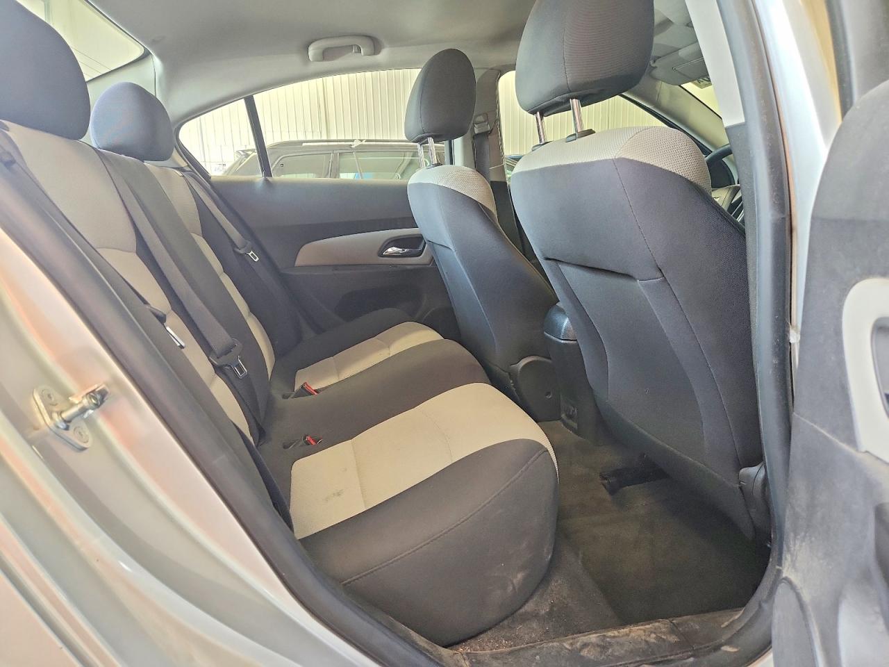 2015 Chevrolet Cruze Ls Silver vin: 1G1PB5SH8F7202392