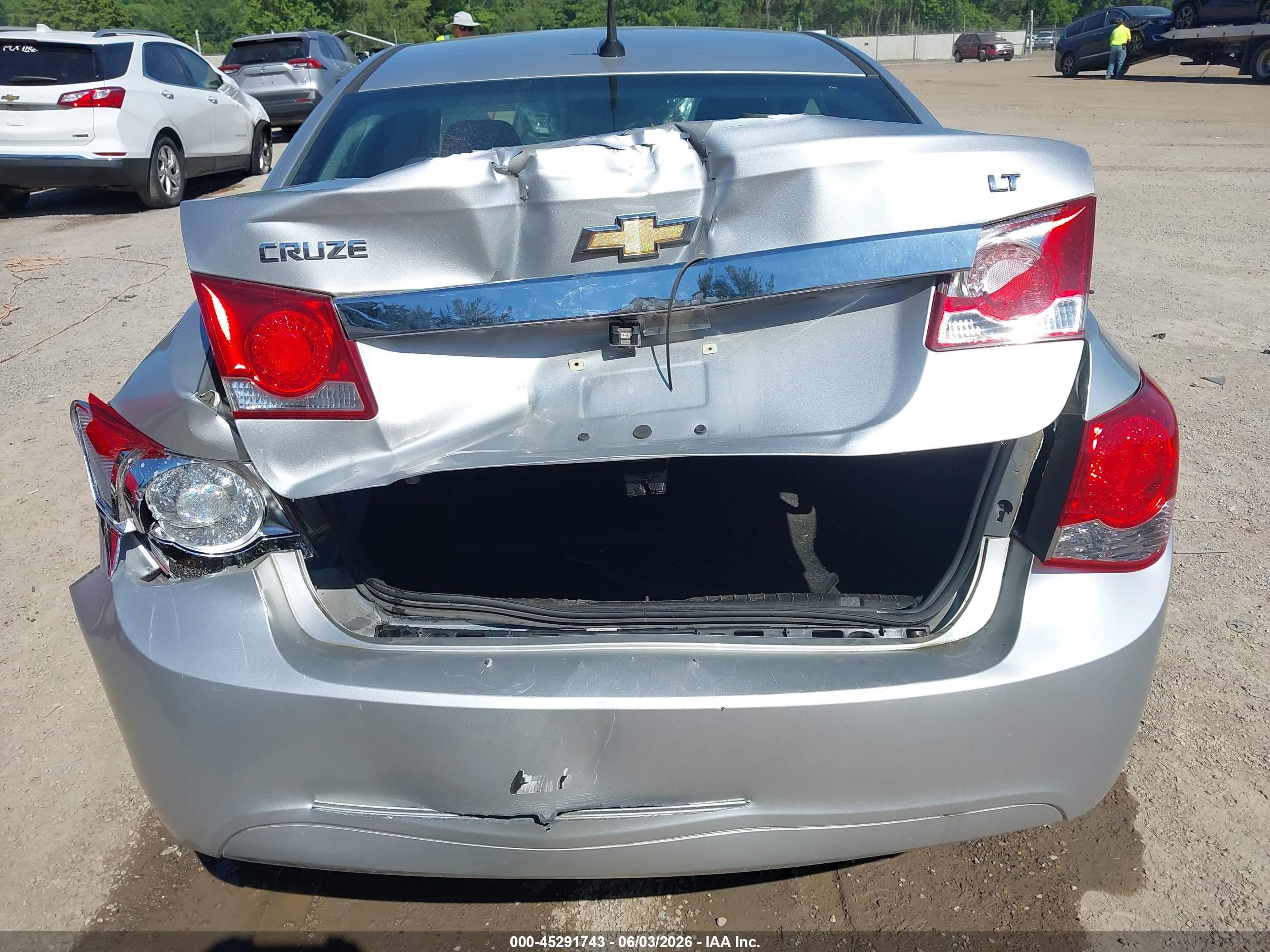 2013 Chevrolet Cruze 1lt Auto Silver vin: 1G1PC5SB0D7208113