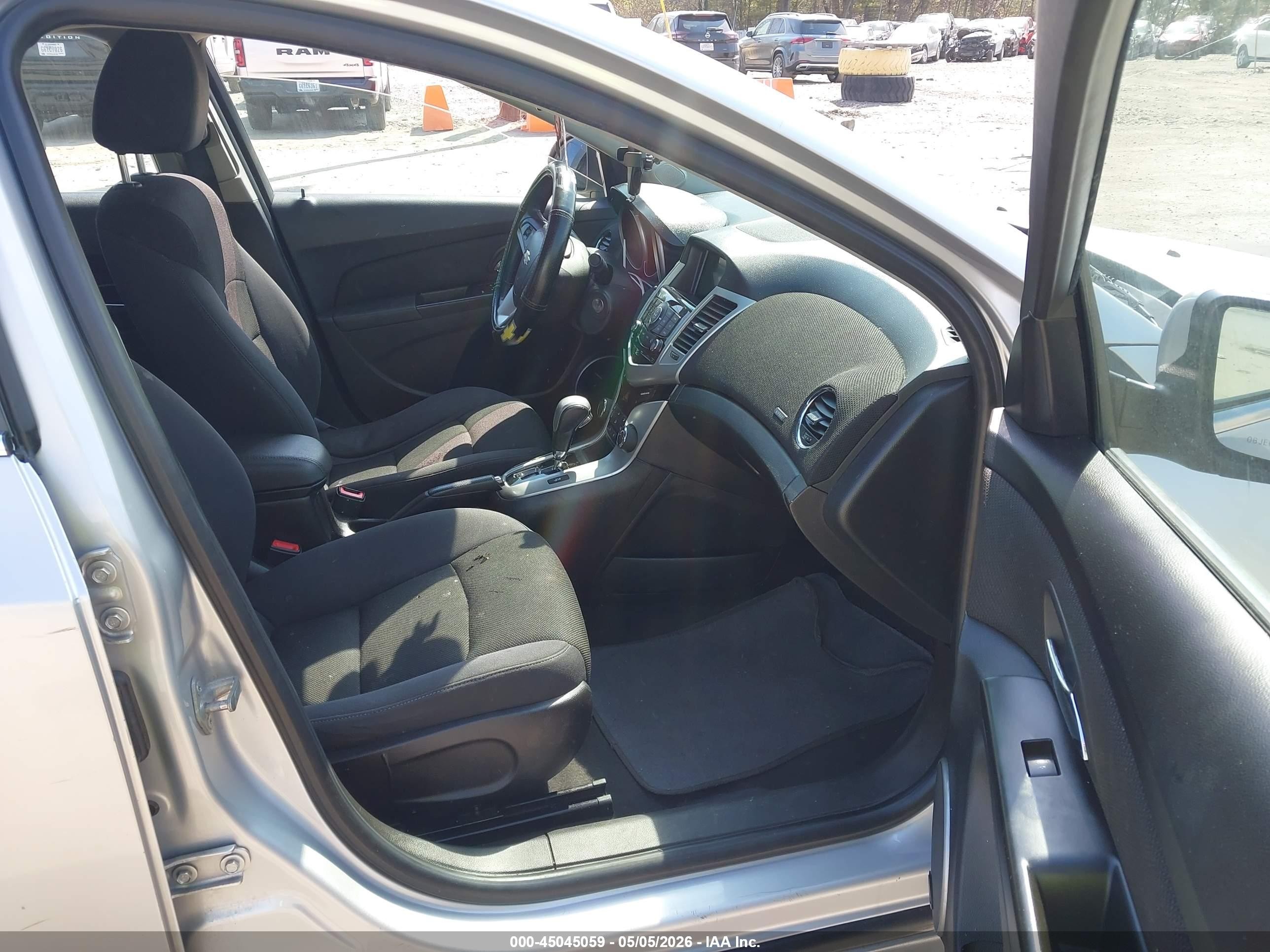 2013 Chevrolet Cruze 1lt Auto Silver vin: 1G1PC5SB0D7261894