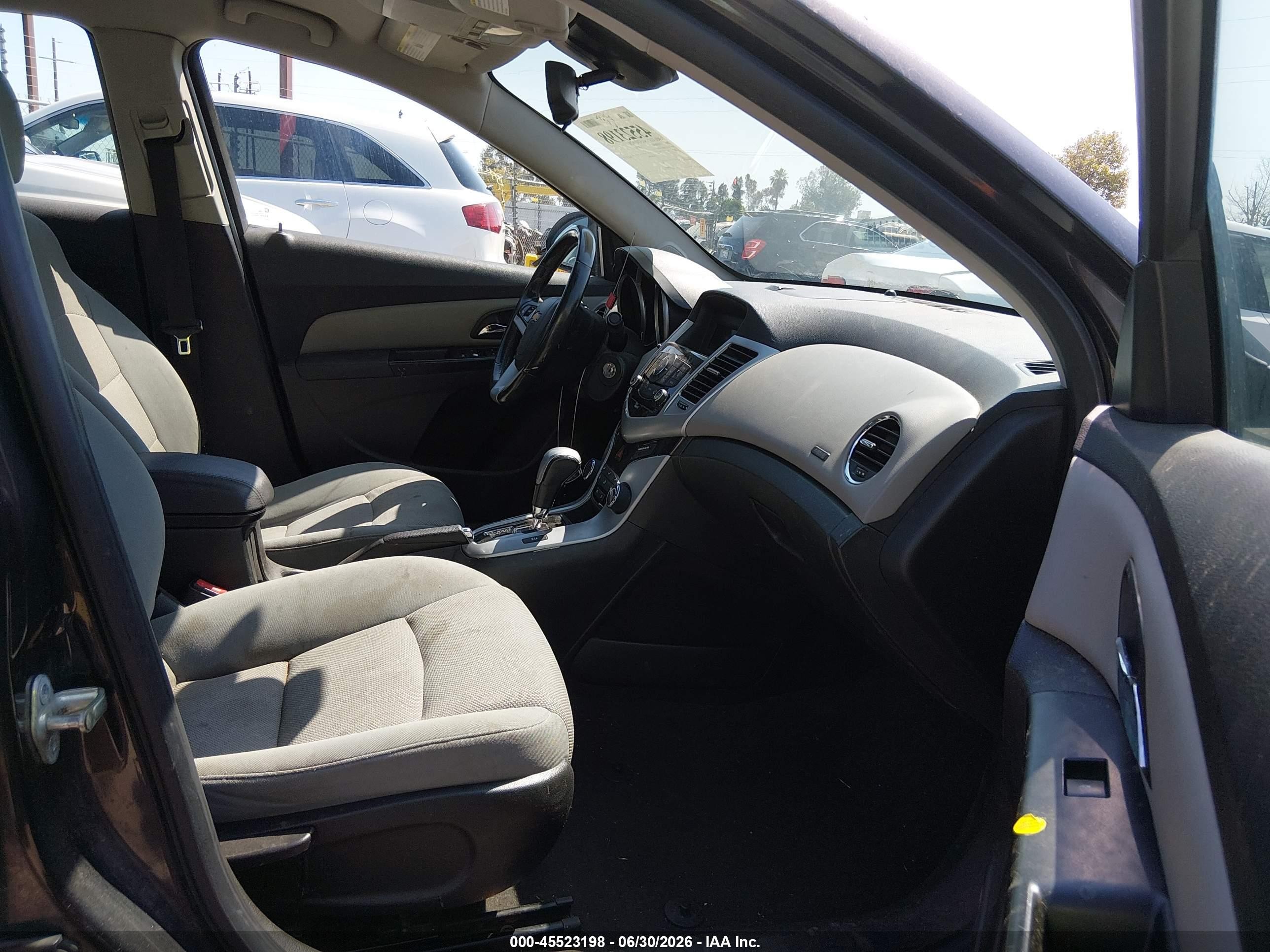 2014 Chevrolet Cruze 1lt Auto Серый vin: 1G1PC5SB0E7114797