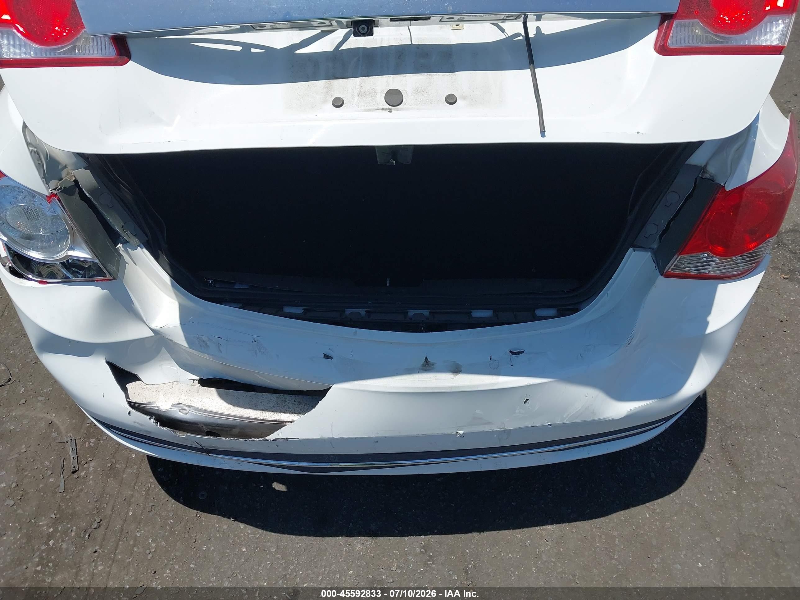 2014 Chevrolet Cruze 1lt Auto White vin: 1G1PC5SB0E7239153