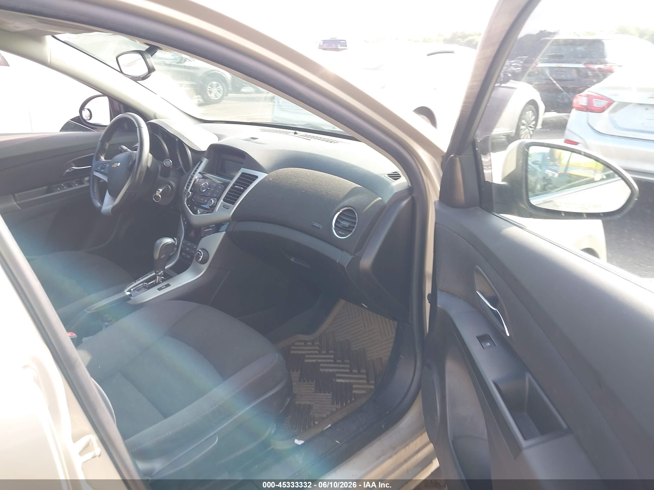 2014 Chevrolet Cruze 1lt Auto Beige vin: 1G1PC5SB0E7424092
