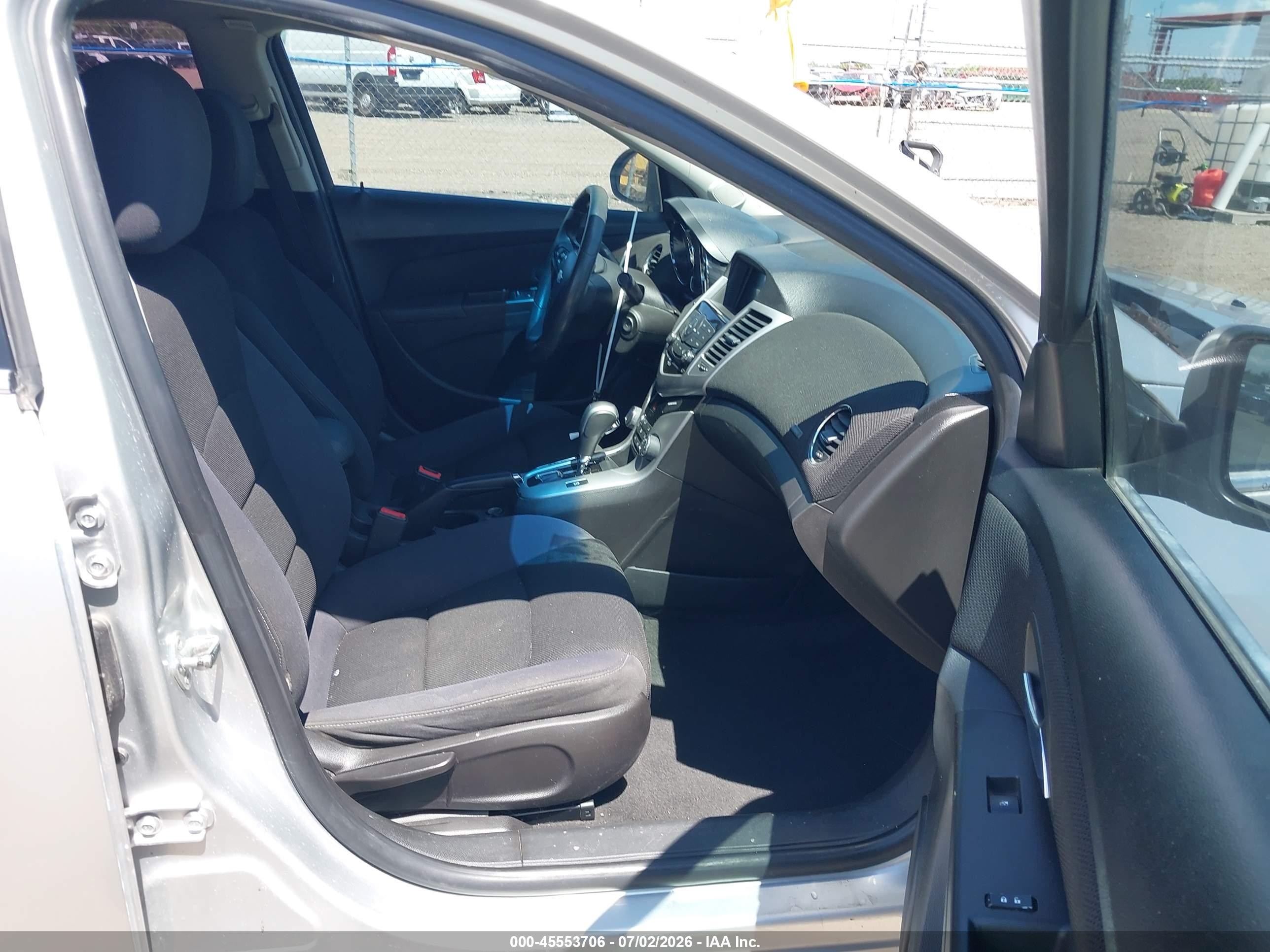 2015 Chevrolet Cruze 1lt Auto Серебряный vin: 1G1PC5SB0F7192482