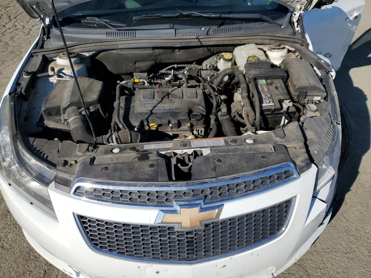 2014 Chevrolet Cruze Lt White vin: 1G1PC5SB1E7104375