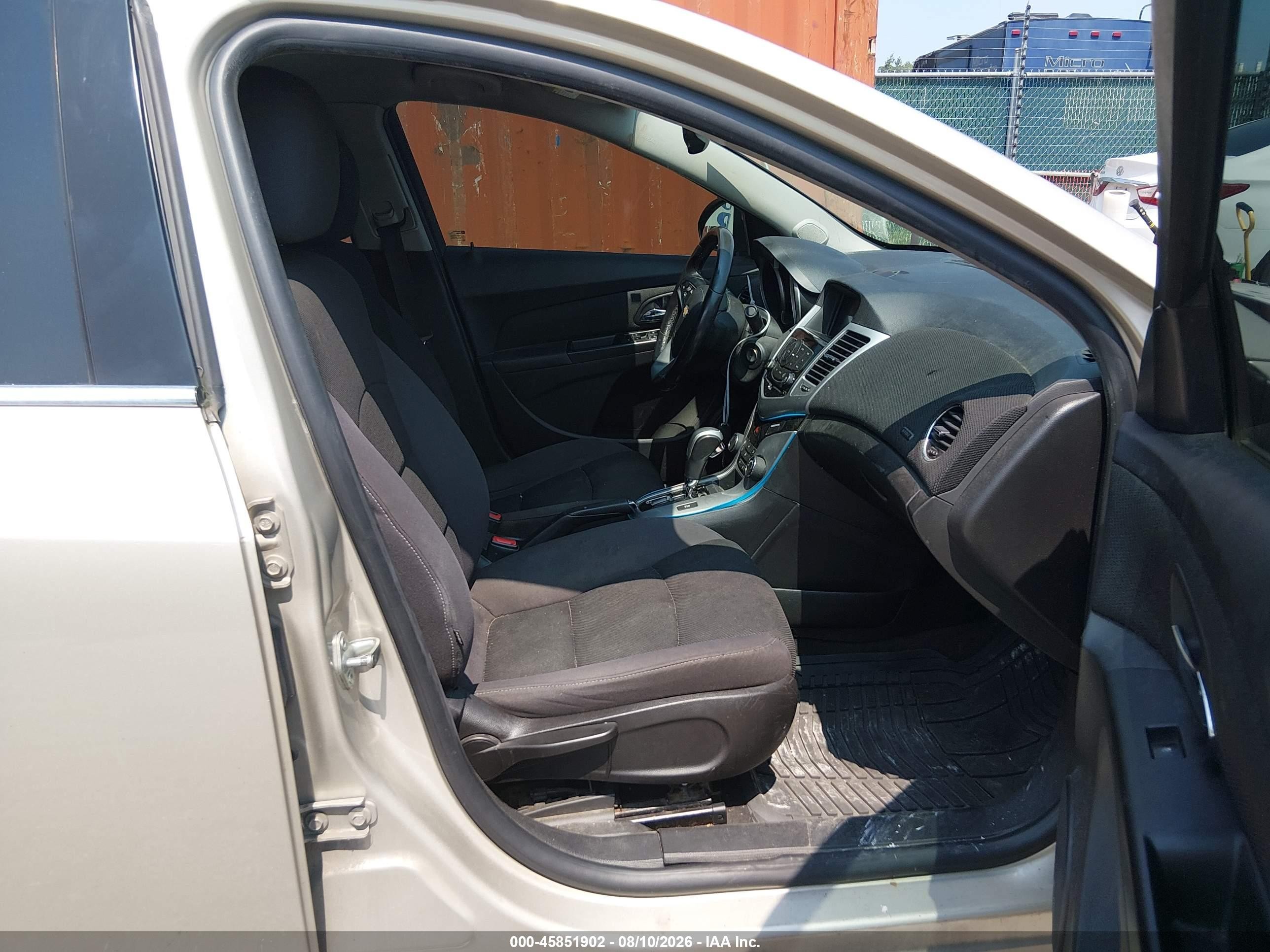 2014 Chevrolet Cruze 1lt Auto Champagne vin: 1G1PC5SB1E7418852