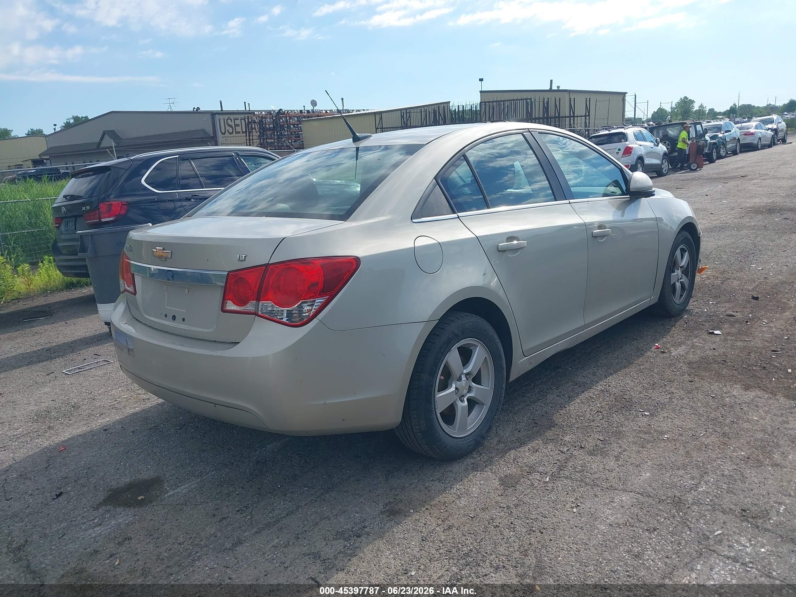 2014 Chevrolet Cruze 1lt Auto Gold vin: 1G1PC5SB1E7486195