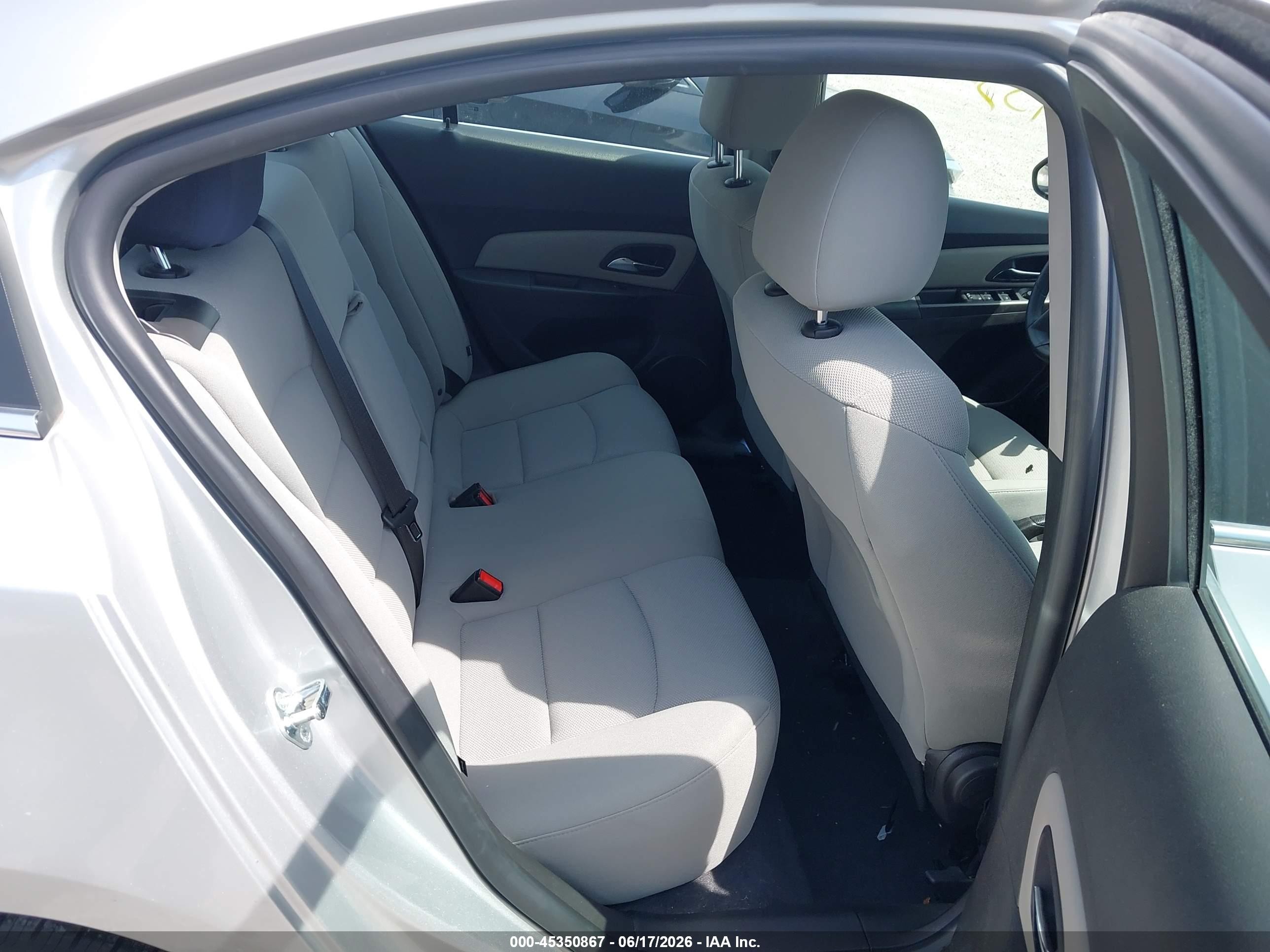 2015 Chevrolet Cruze 1lt Auto Silver vin: 1G1PC5SB1F7257324