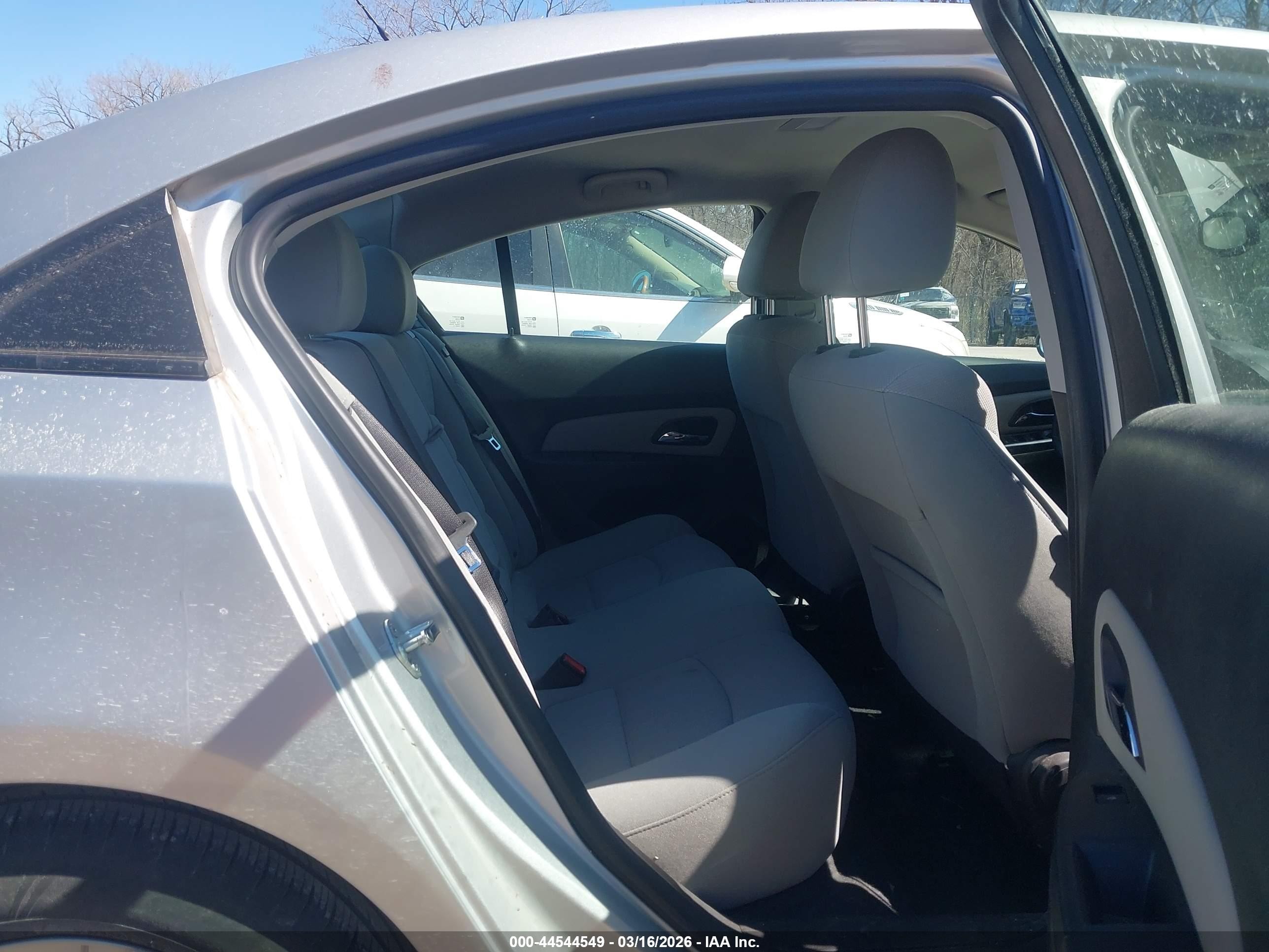 2014 Chevrolet Cruze 1lt Auto Silver vin: 1G1PC5SB2E7167324