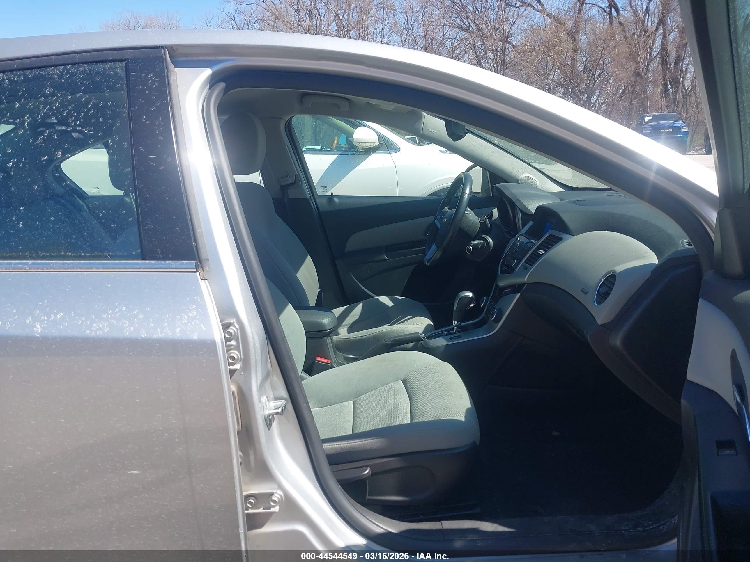 2014 Chevrolet Cruze 1lt Auto Silver vin: 1G1PC5SB2E7167324