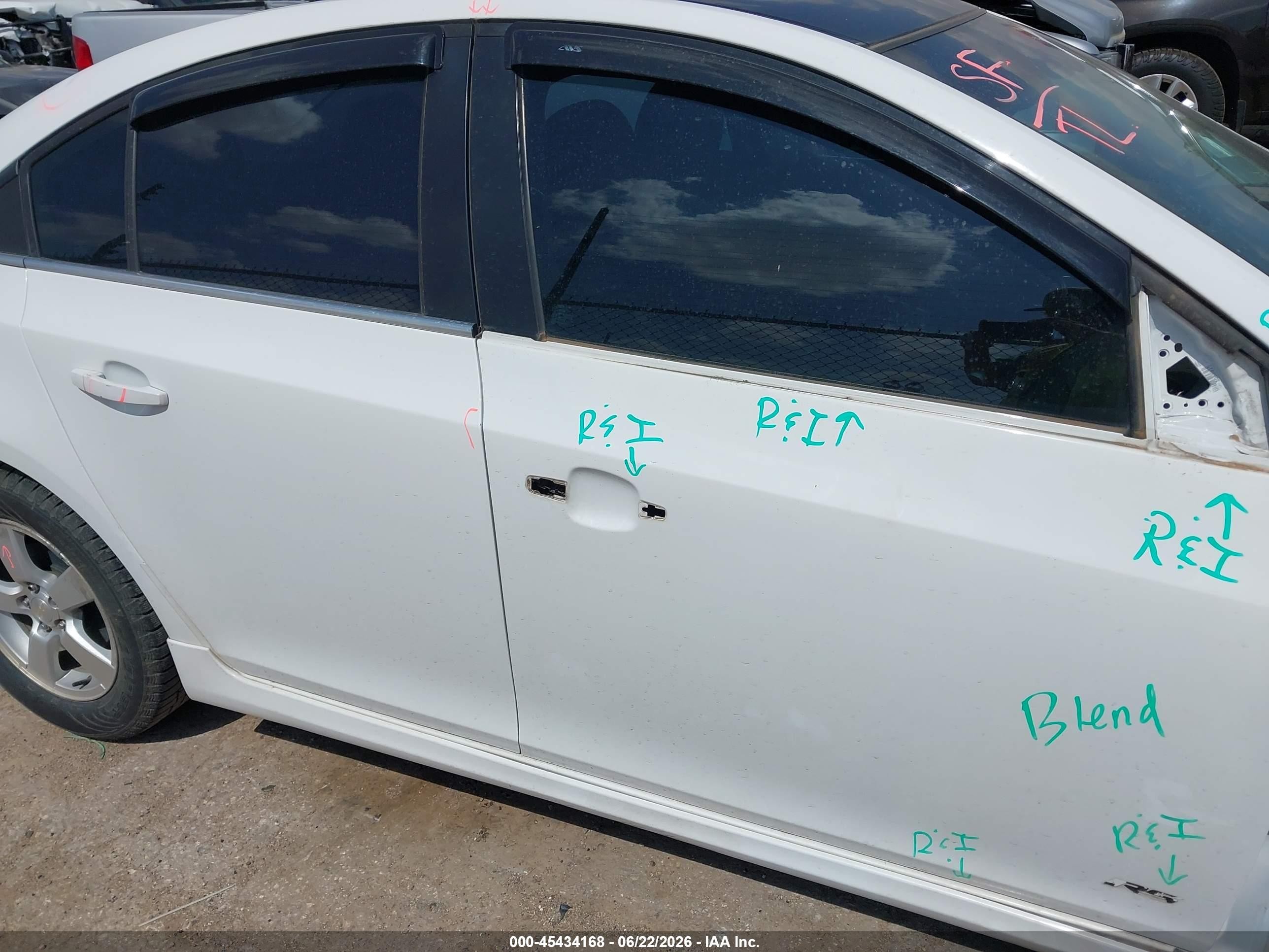 2014 Chevrolet Cruze 1lt Auto White vin: 1G1PC5SB2E7246962