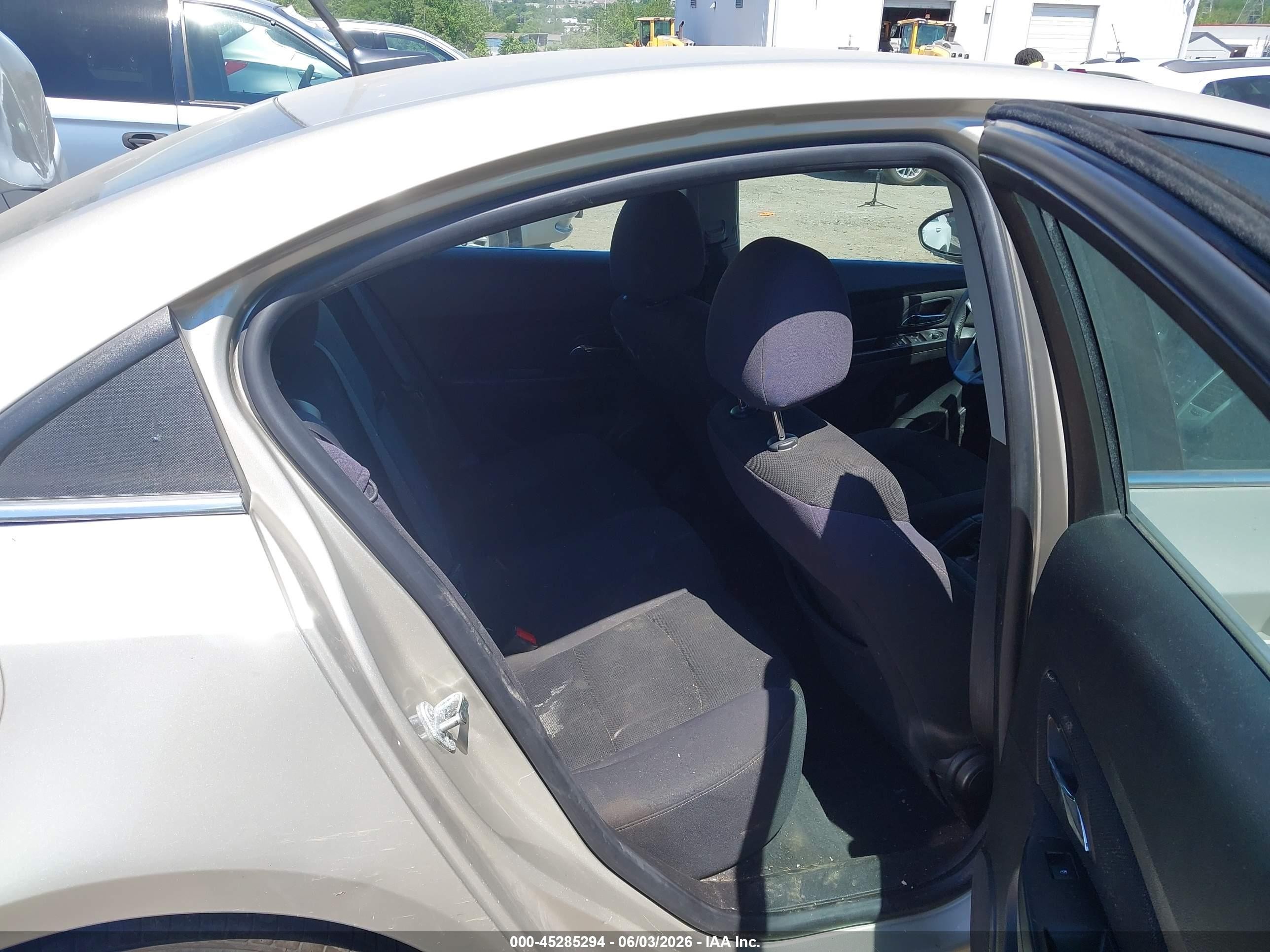 2014 Chevrolet Cruze 1lt Auto Gold vin: 1G1PC5SB2E7402045