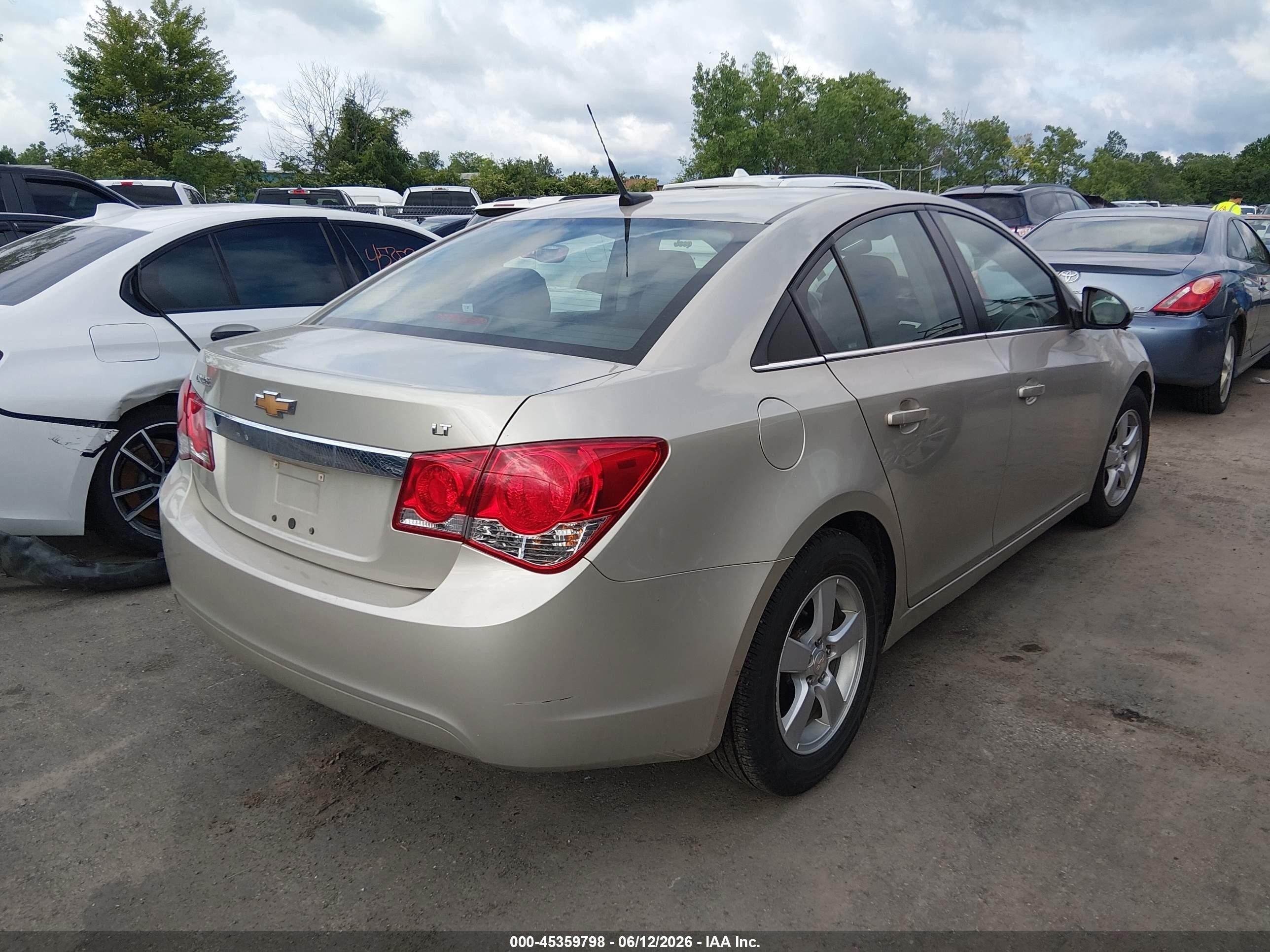 2014 Chevrolet Cruze 1lt Auto Желто-коричневый vin: 1G1PC5SB2E7483726